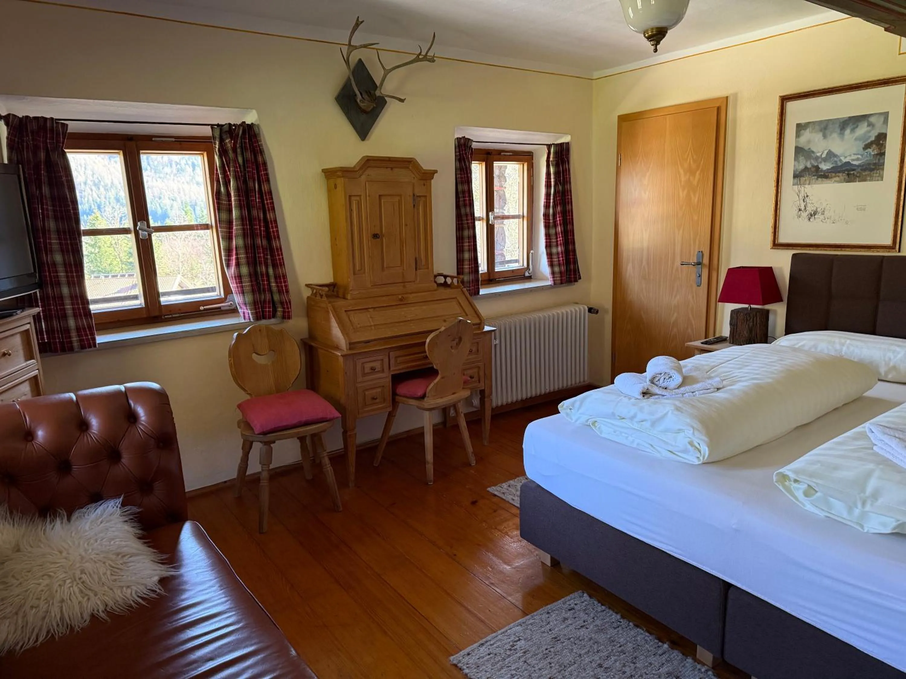 Photo of the whole room, Bed in Berggasthof Butzn Wirt