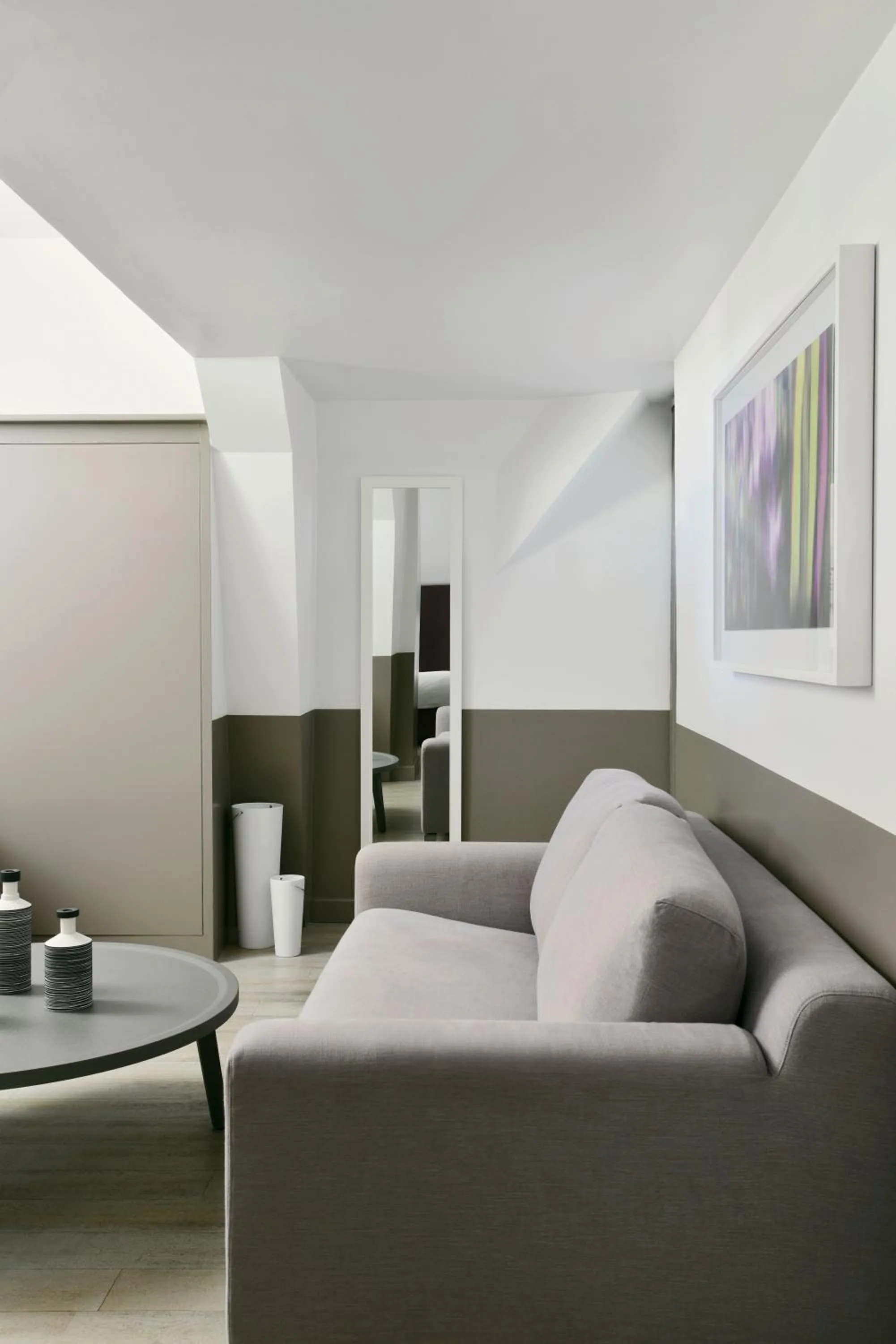 Living room in White 1921