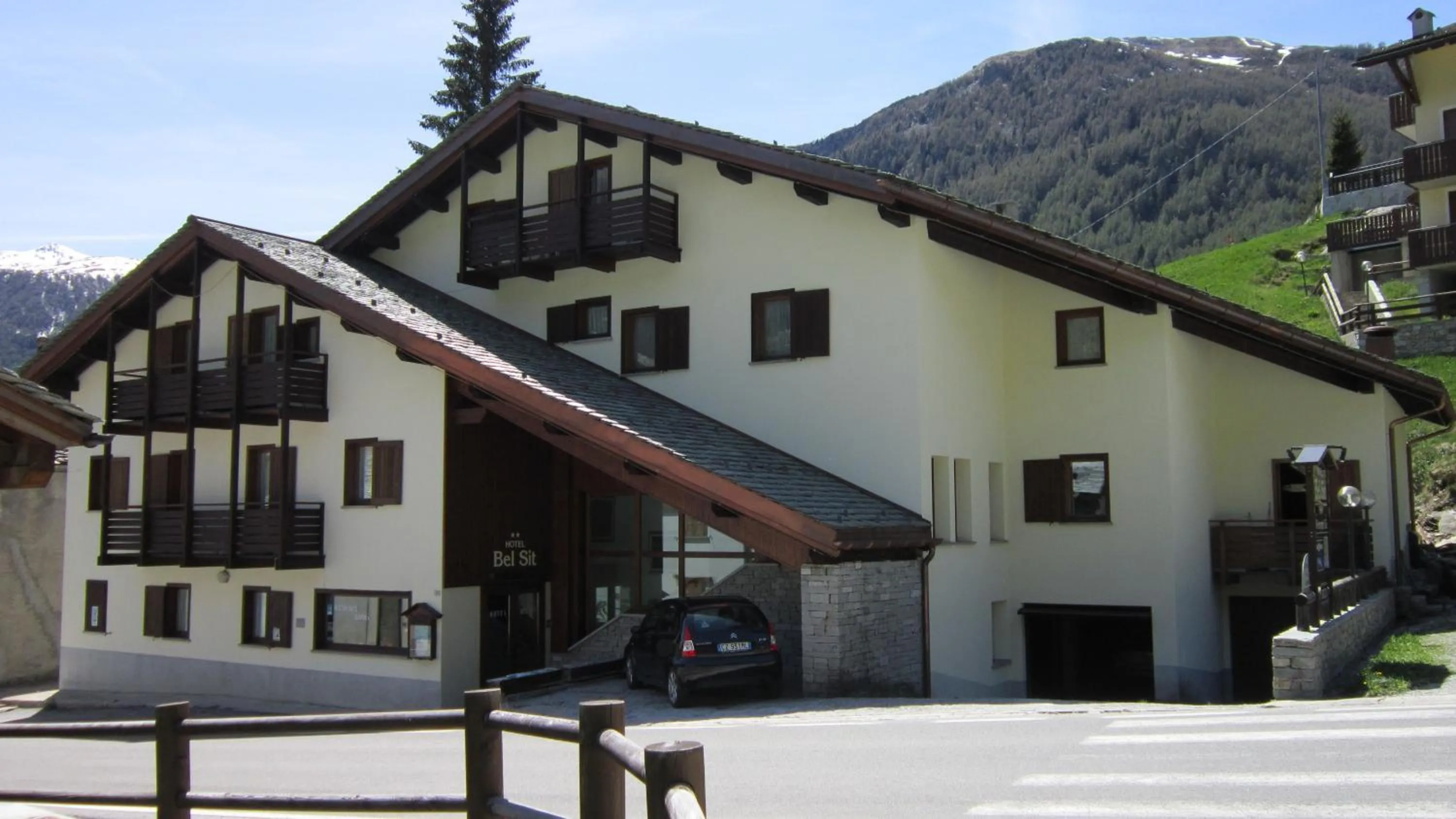 Property building in Hotel Bel Sit