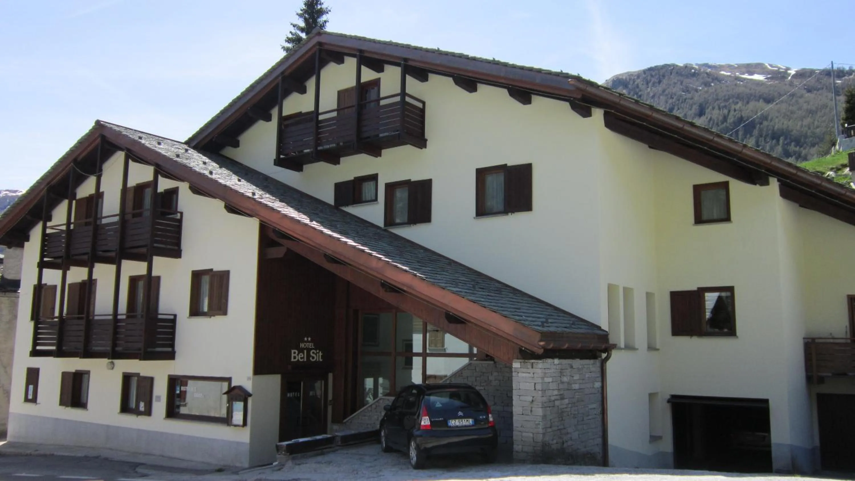 Property building in Hotel Bel Sit