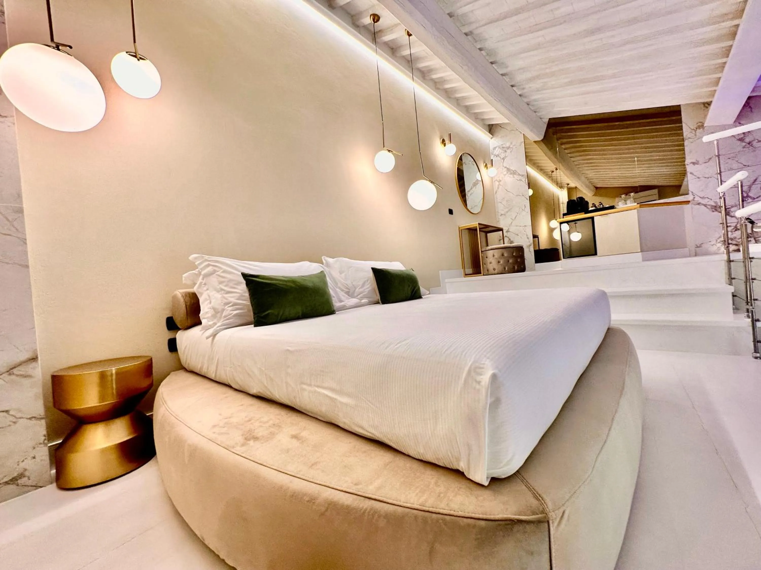 Bed in Renascentia in Florence - Adults Only