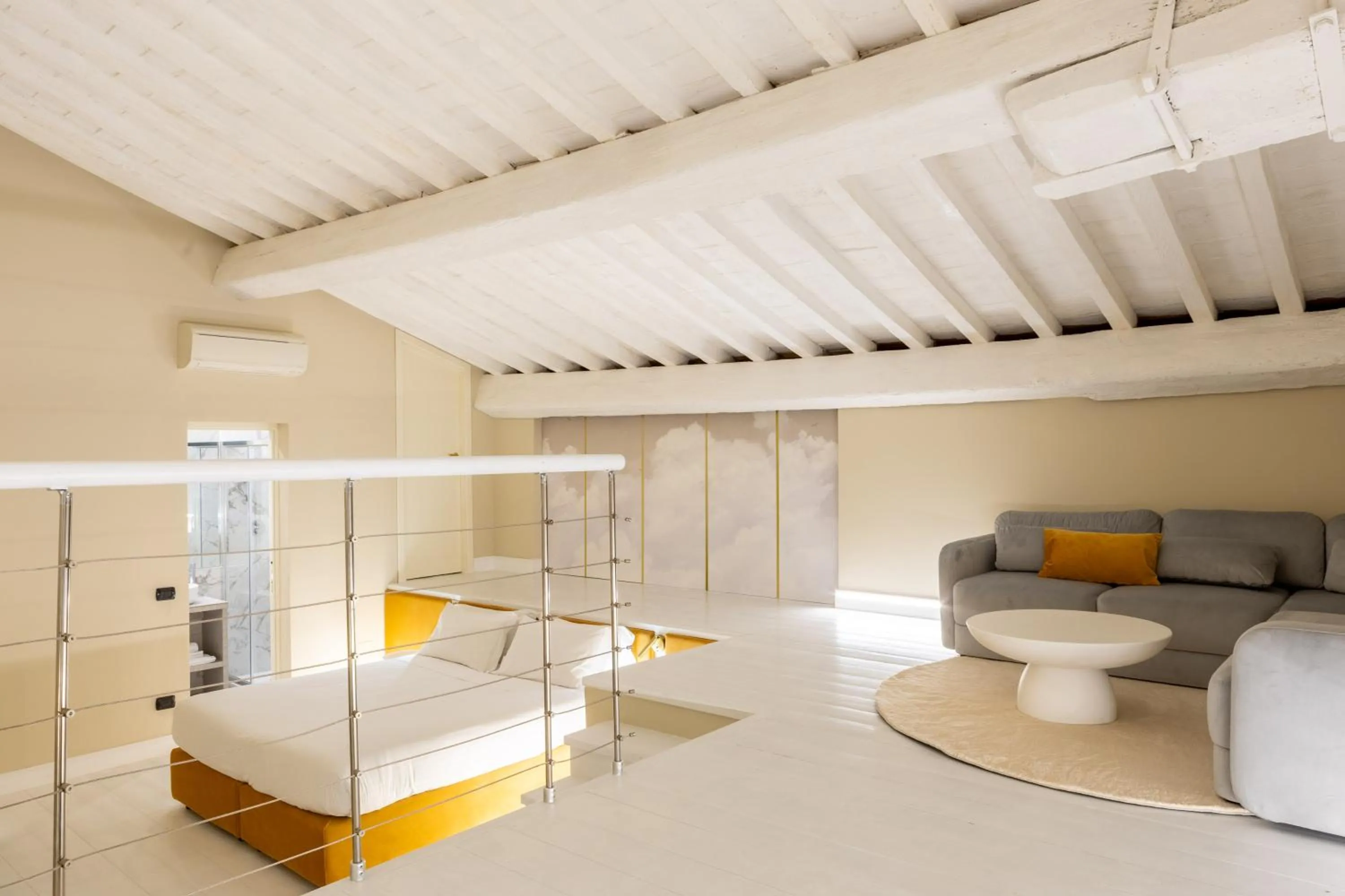 Bed in Renascentia in Florence - Adults Only