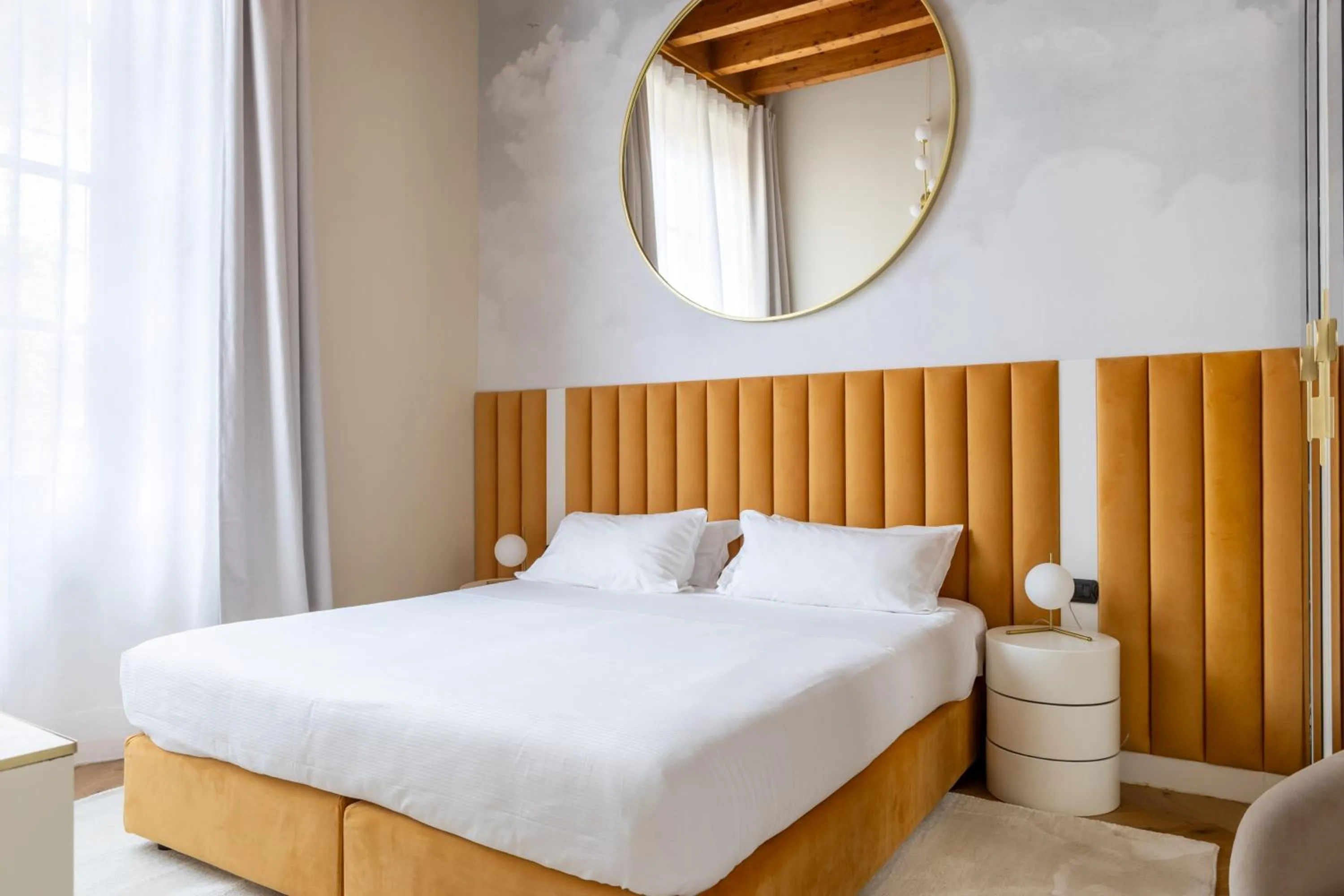 Photo of the whole room, Bed in Renascentia in Florence - Adults Only