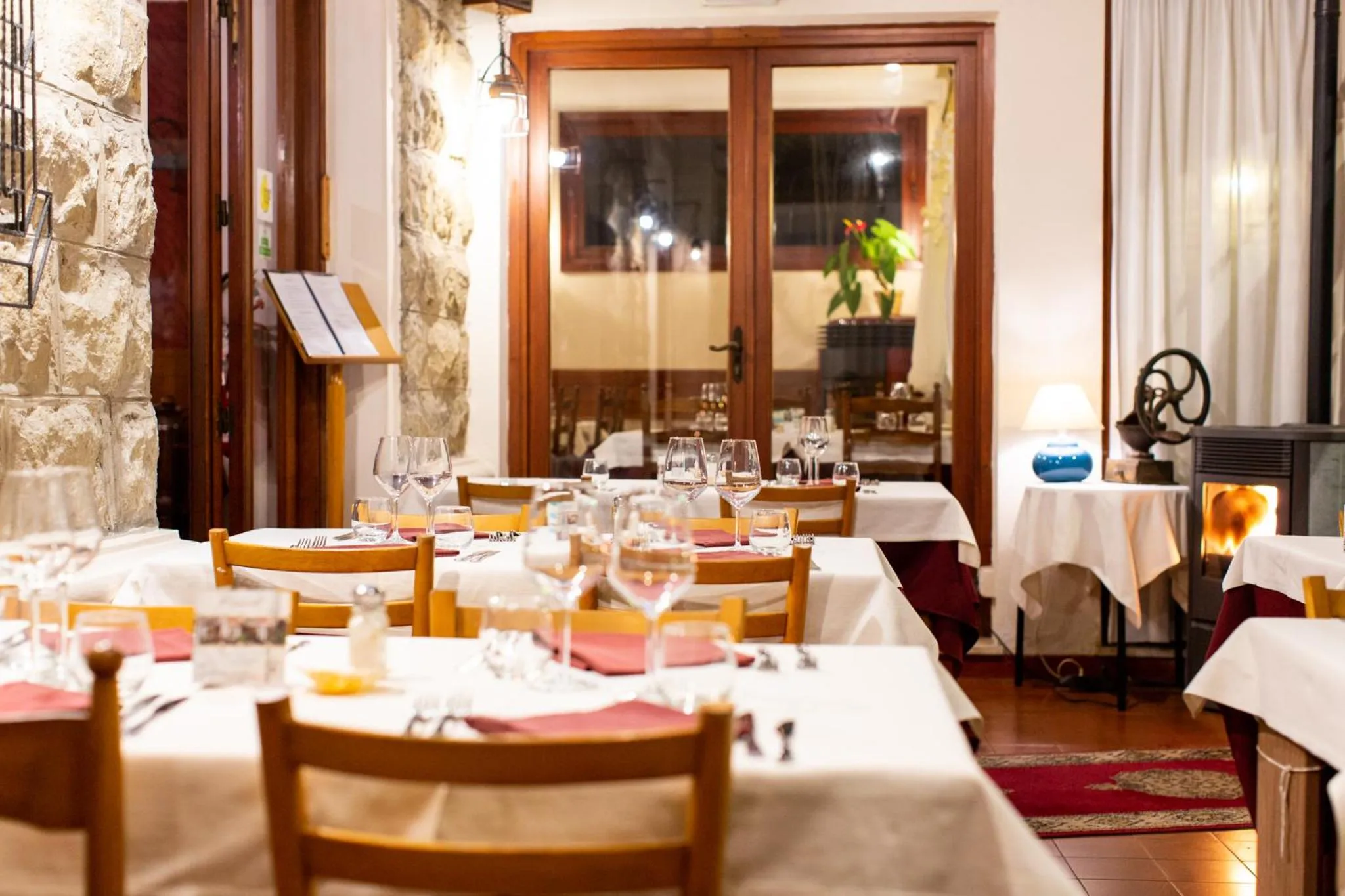 Restaurant/places to eat in Hotel Ristorante Il Caminetto