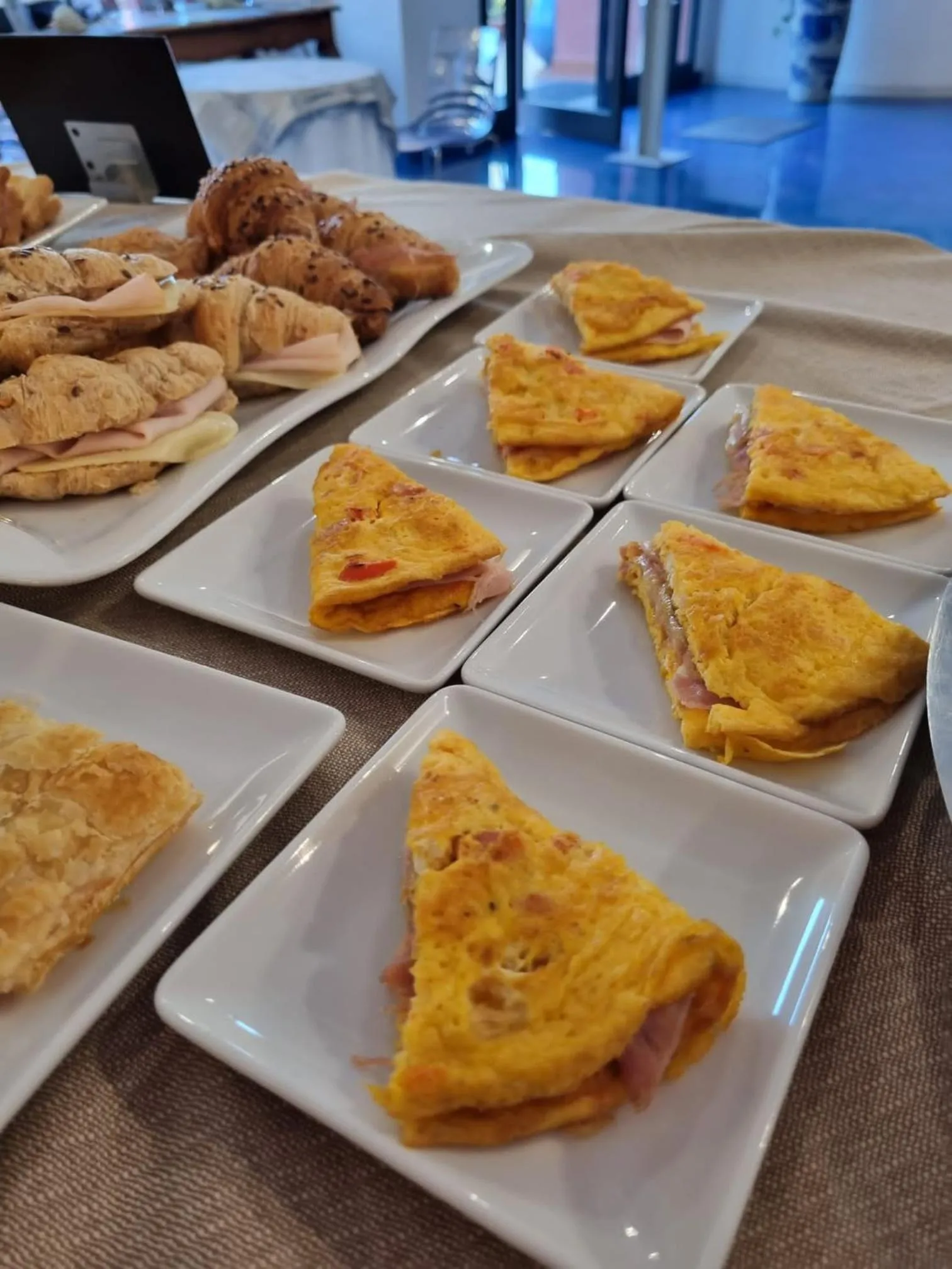 Breakfast in Baia Blu RTA Residence