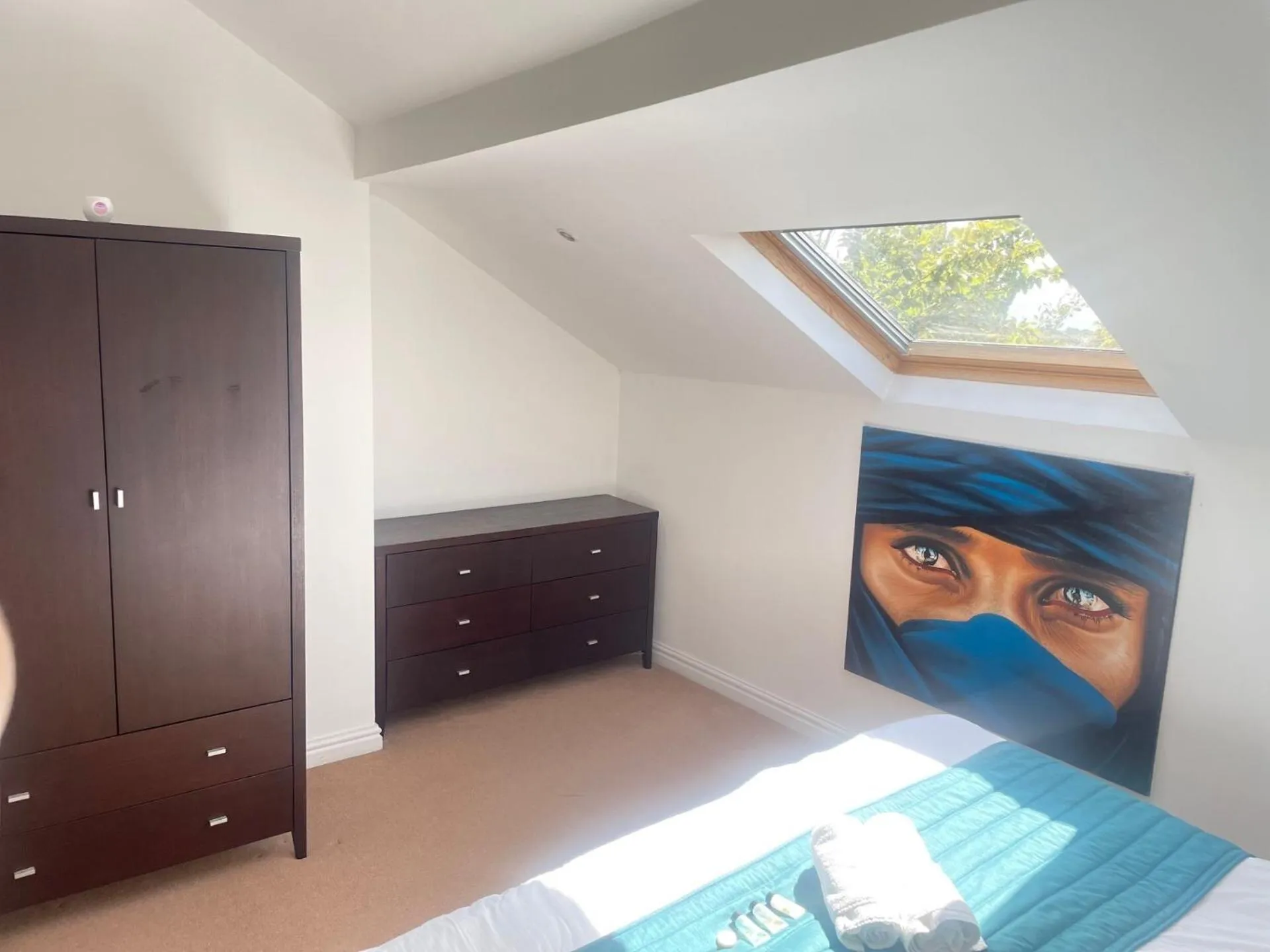 Bedroom, Bed in Beach House 3 Bed Penthouse Apartment