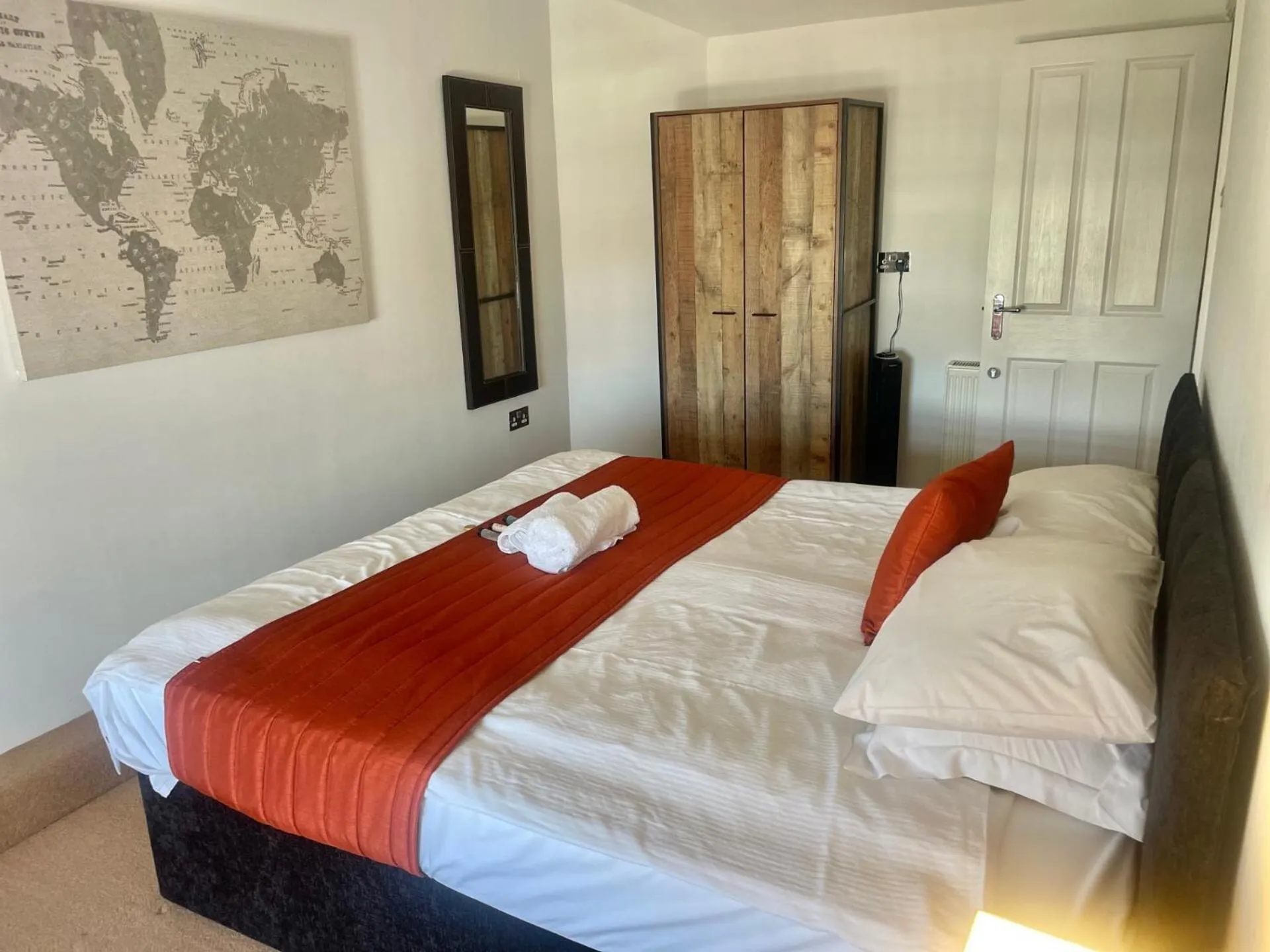 Bedroom, Bed in Beach House 3 Bed Penthouse Apartment