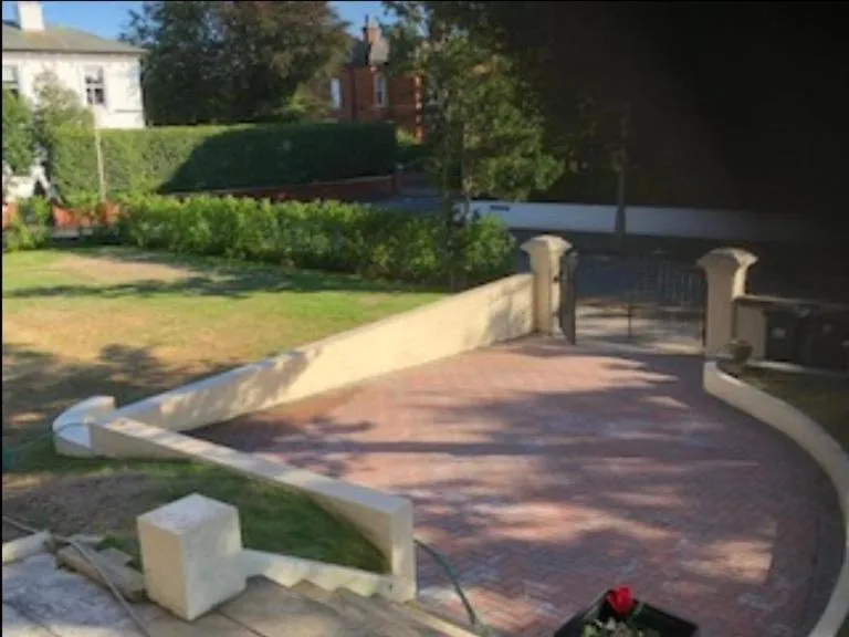 Property building in Beach House 3 Bed Penthouse Apartment