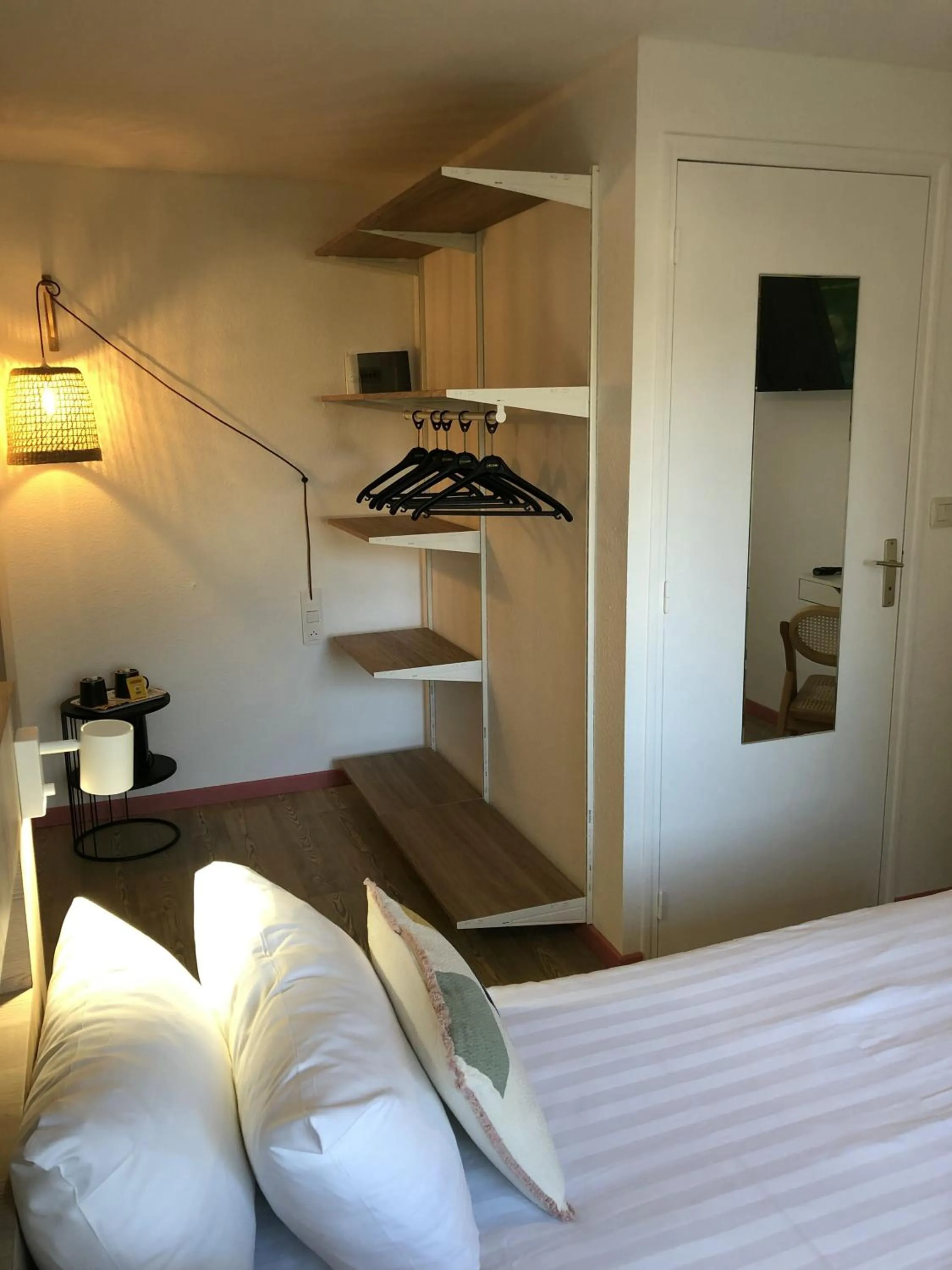 Bed in Hôtel Heod - Binic - Saint-Quay-Portrieux