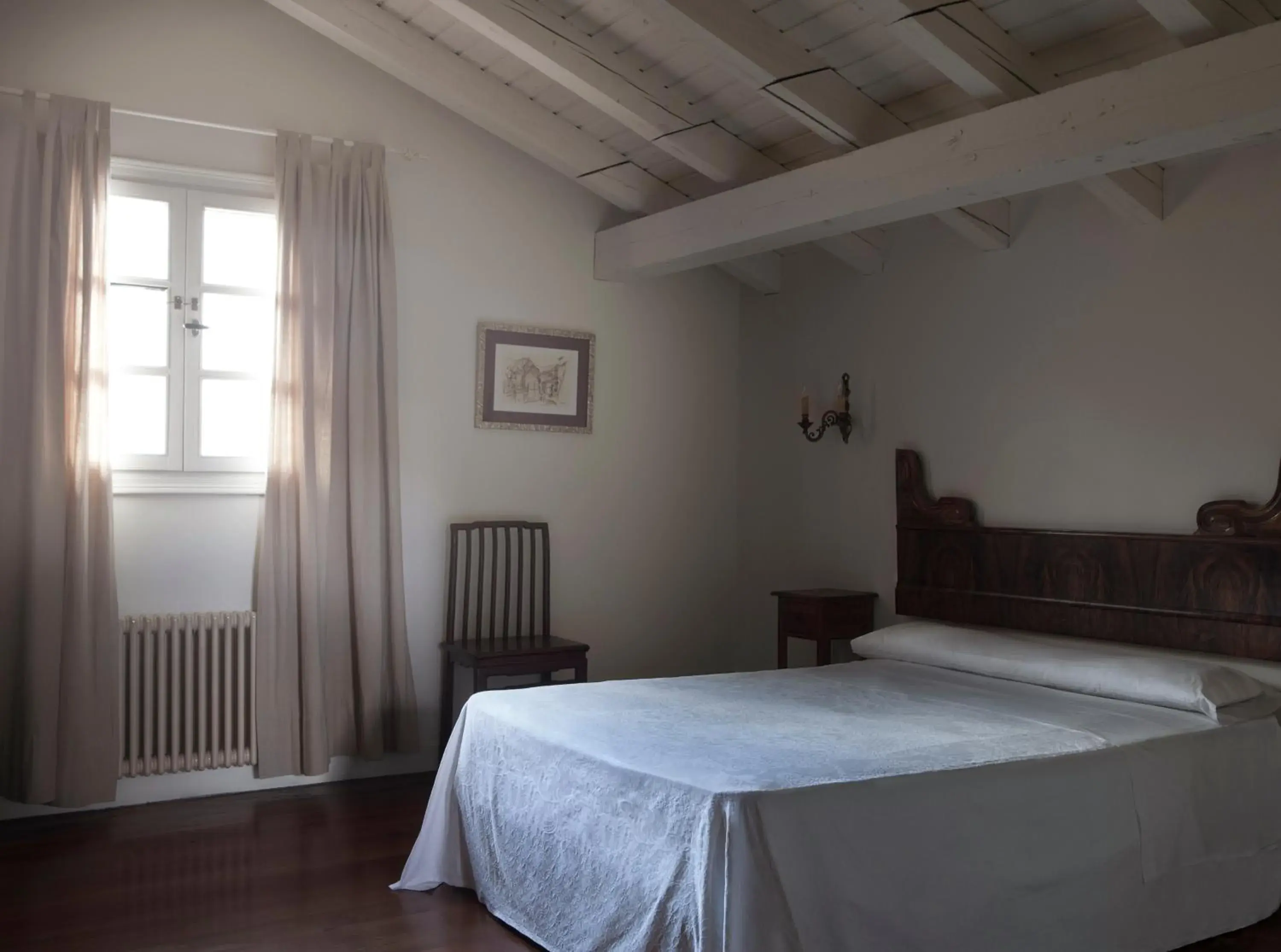 Superior Double Room in Hotel IRARAGORRI Superior Double Room in Hotel IRARAGORRI