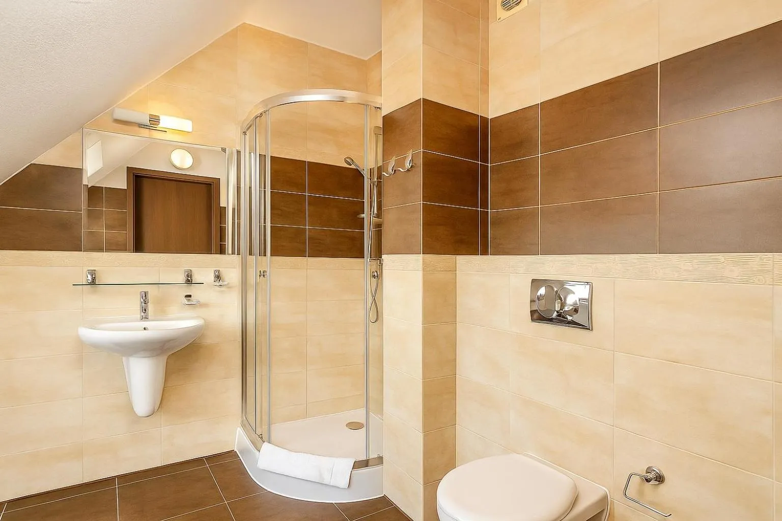 Bathroom in Hotel Robert's Port