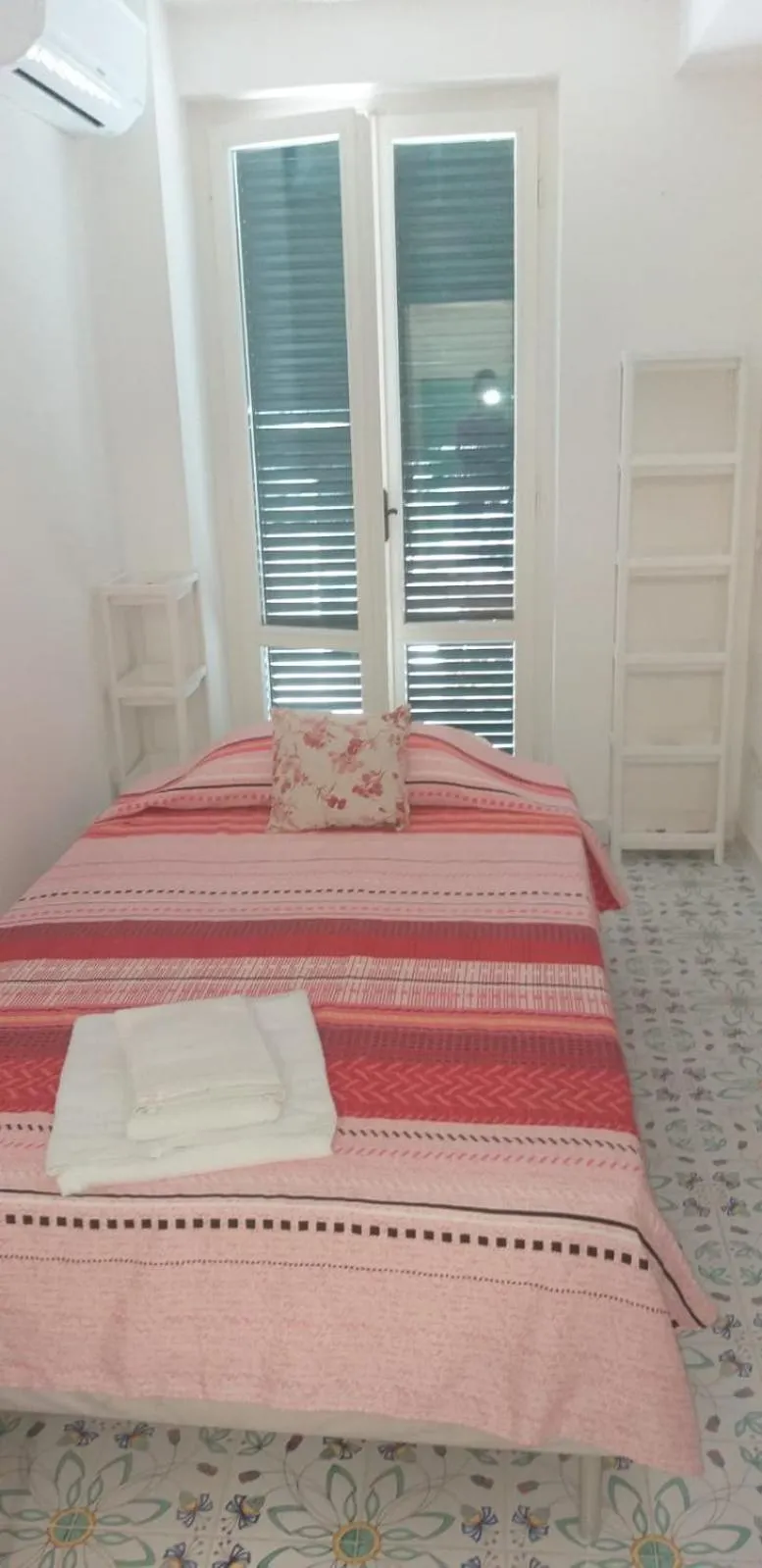 Bed in VILLA ISCLA maison d'hôtes