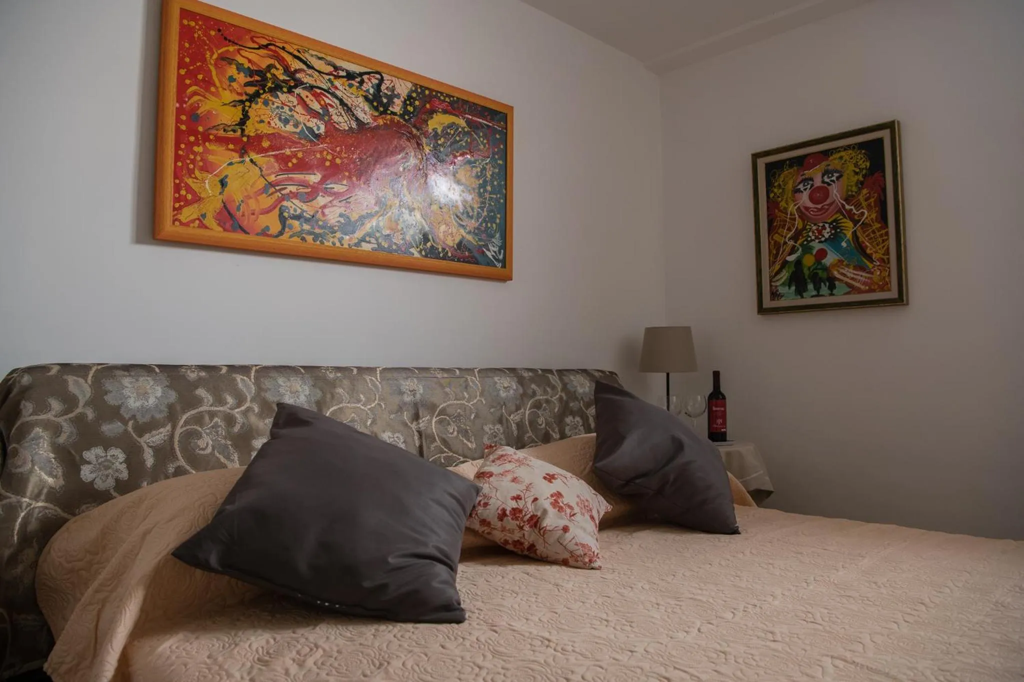 Bed in VILLA ISCLA maison d'hôtes