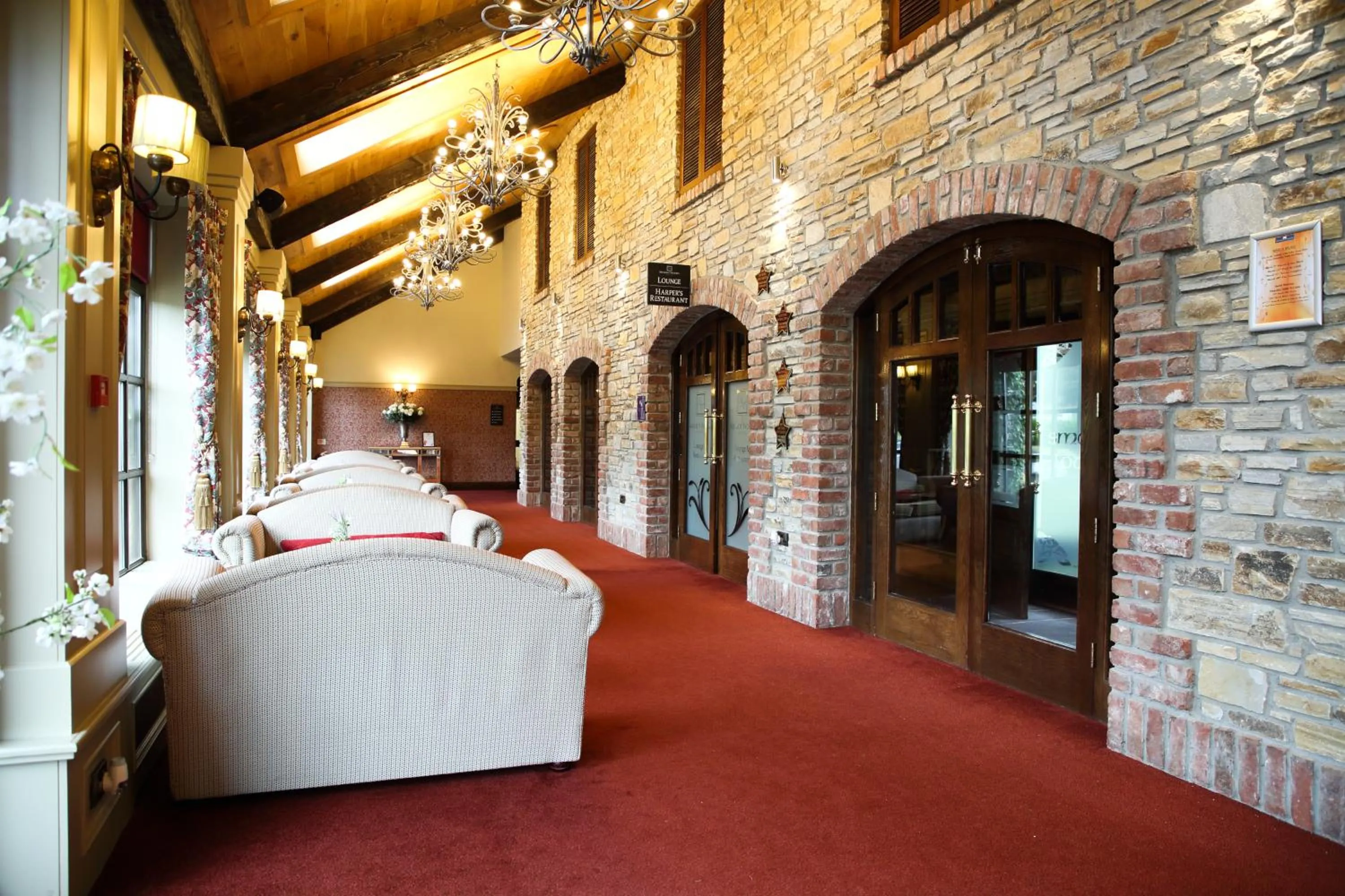 Lobby or reception in Mulroy Woods Hotel