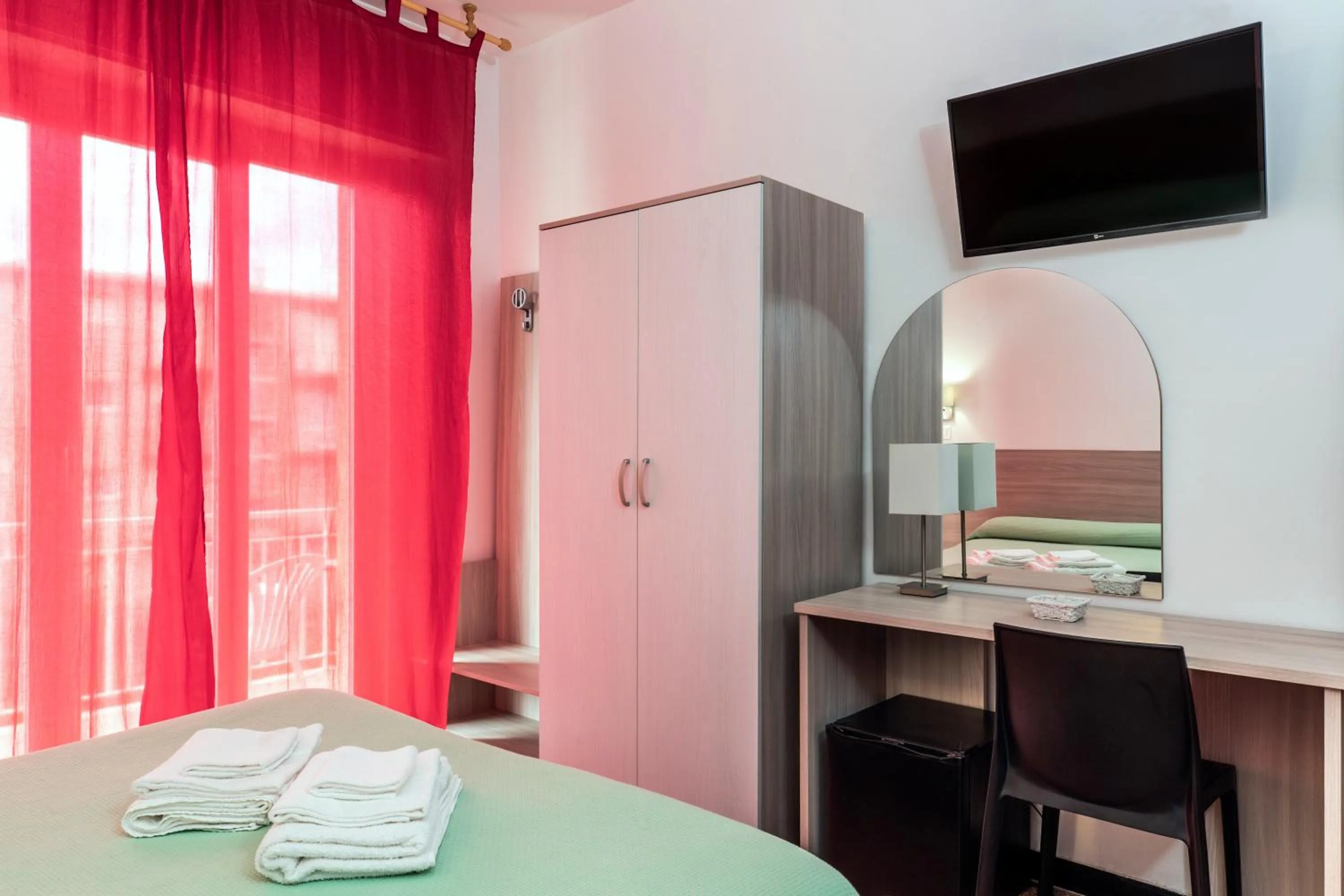 Bedroom, Bed in Hotel Palace