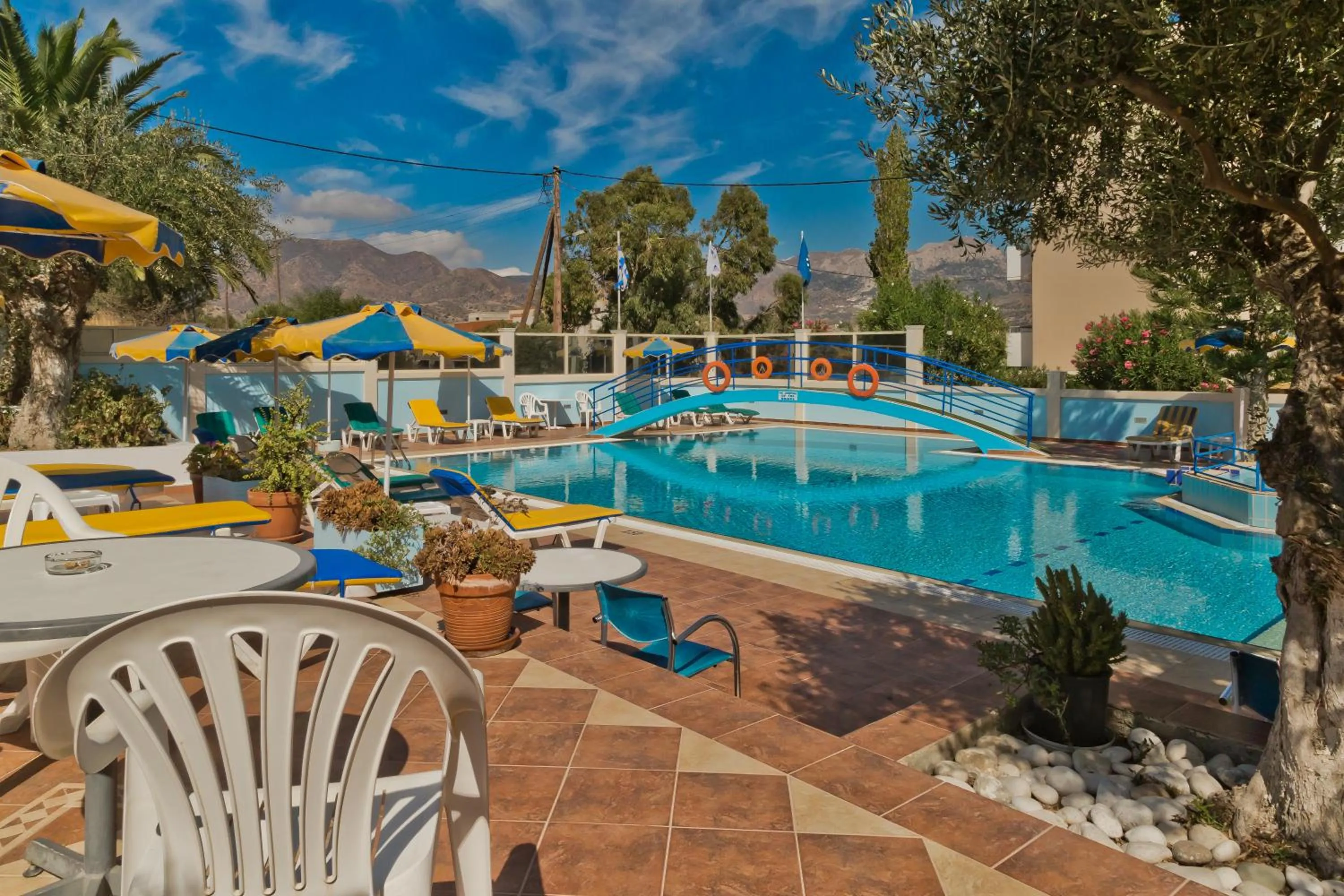 Swimming pool in Olympic Hotel