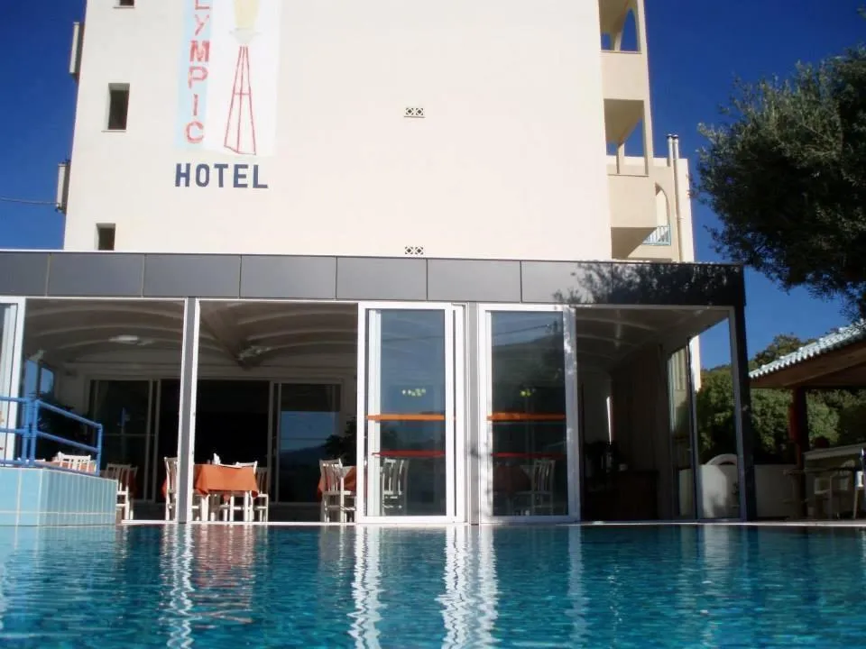 Restaurant/places to eat in Olympic Hotel