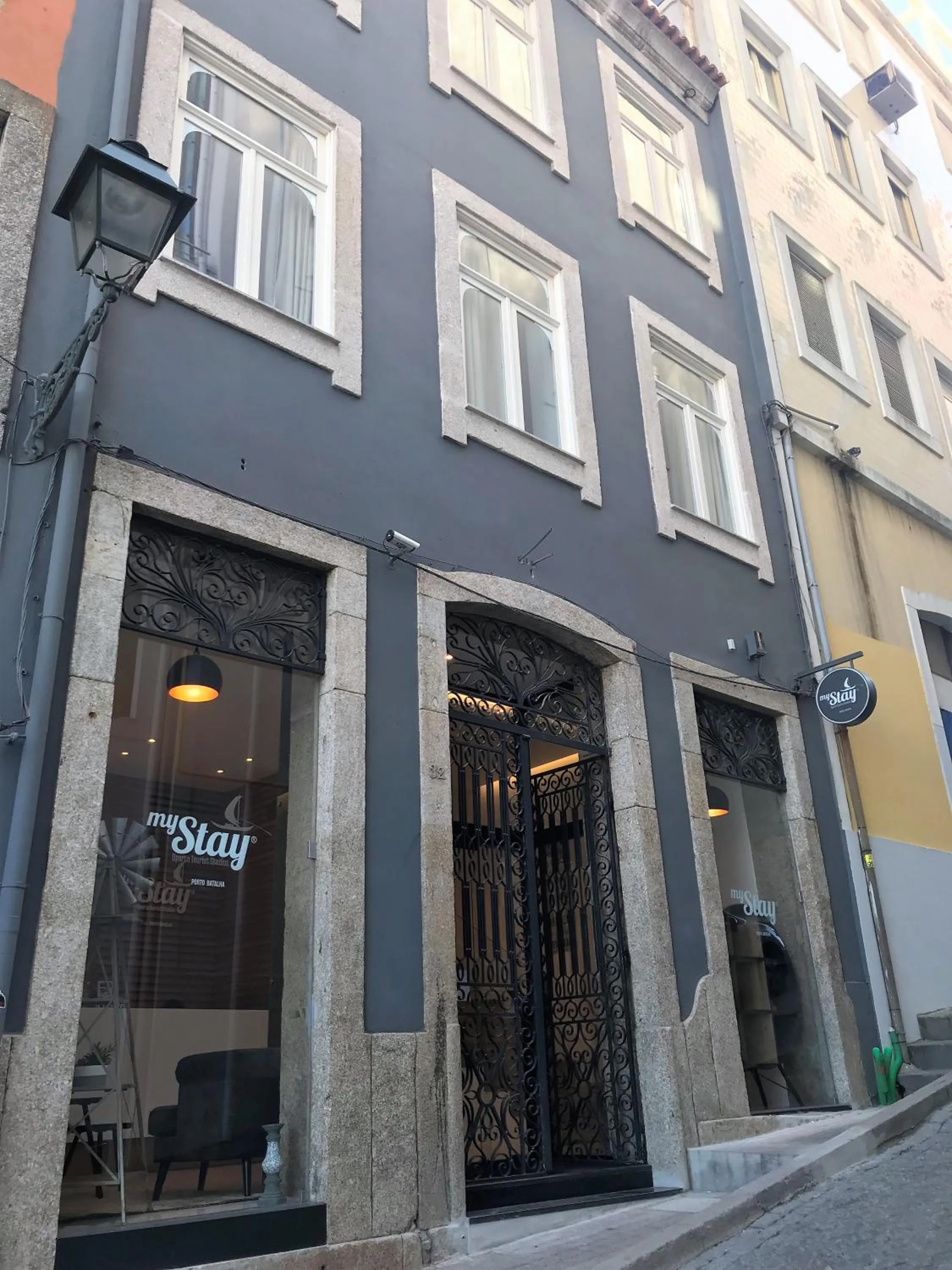 Facade/entrance in Mystay Porto Batalha