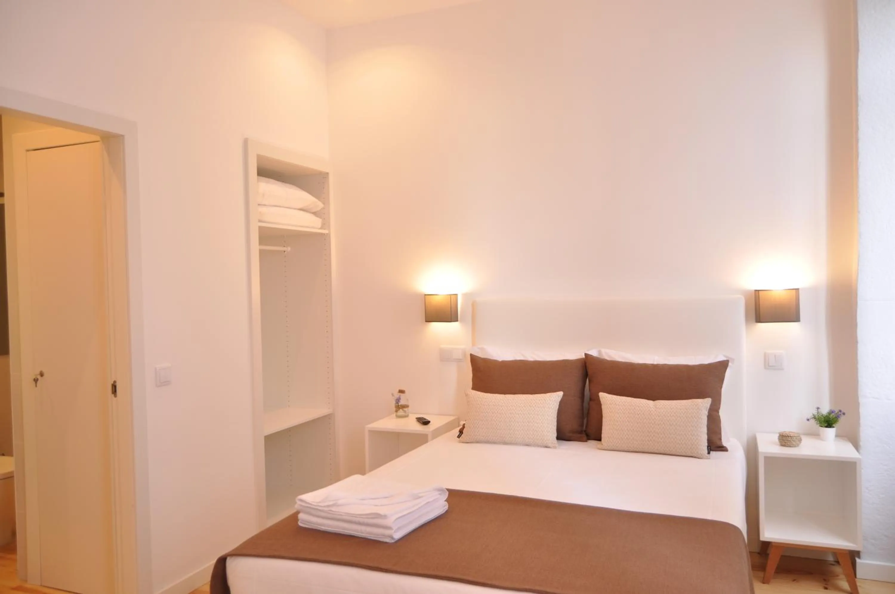 Bed in Mystay Porto Batalha