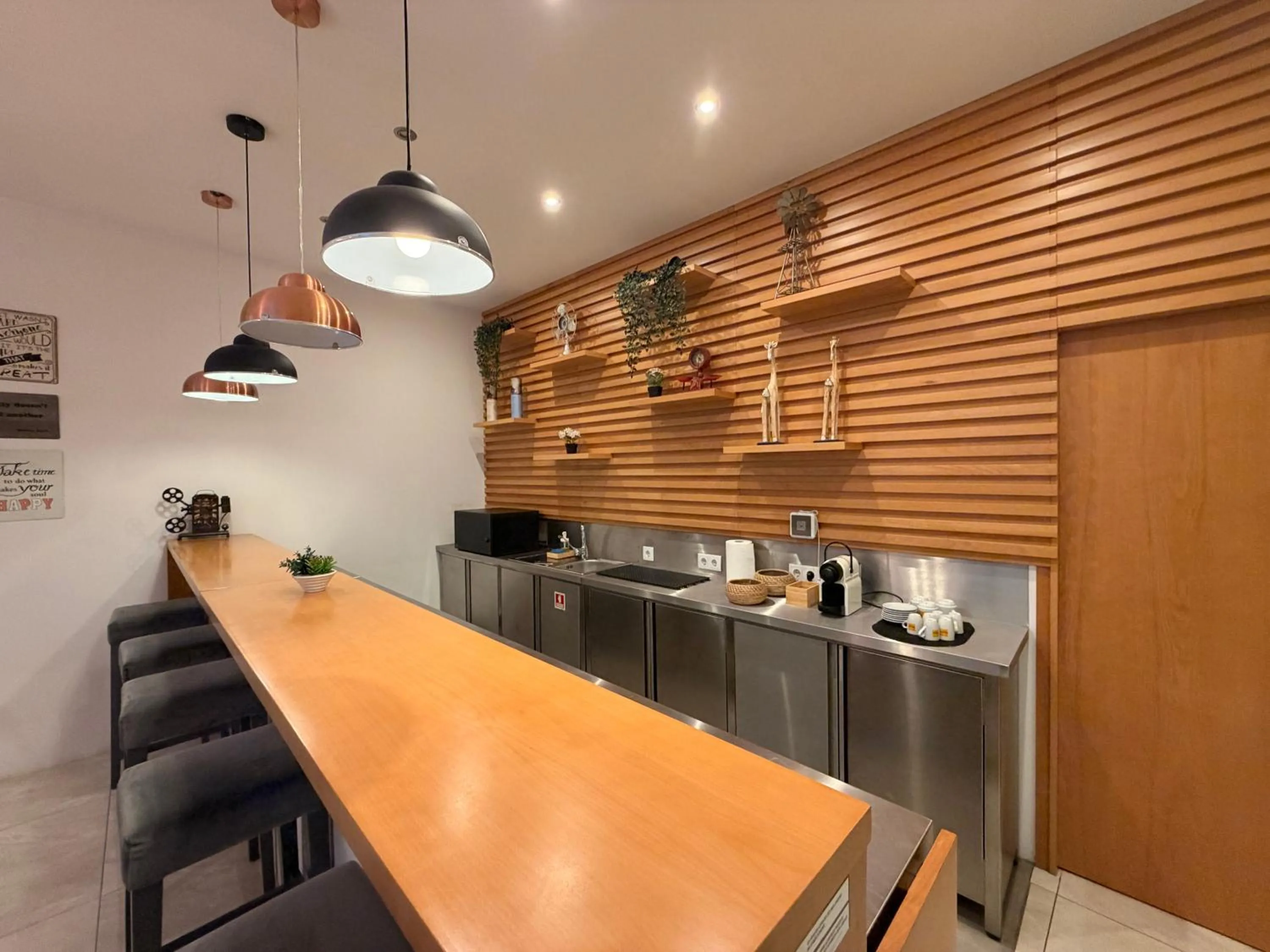 Lounge or bar in Mystay Porto Batalha