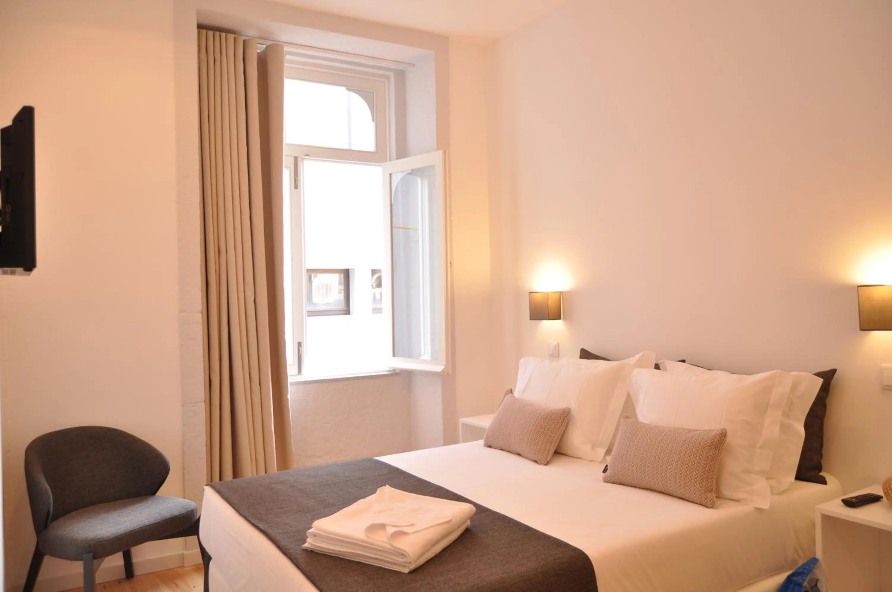 Bed in Mystay Porto Batalha