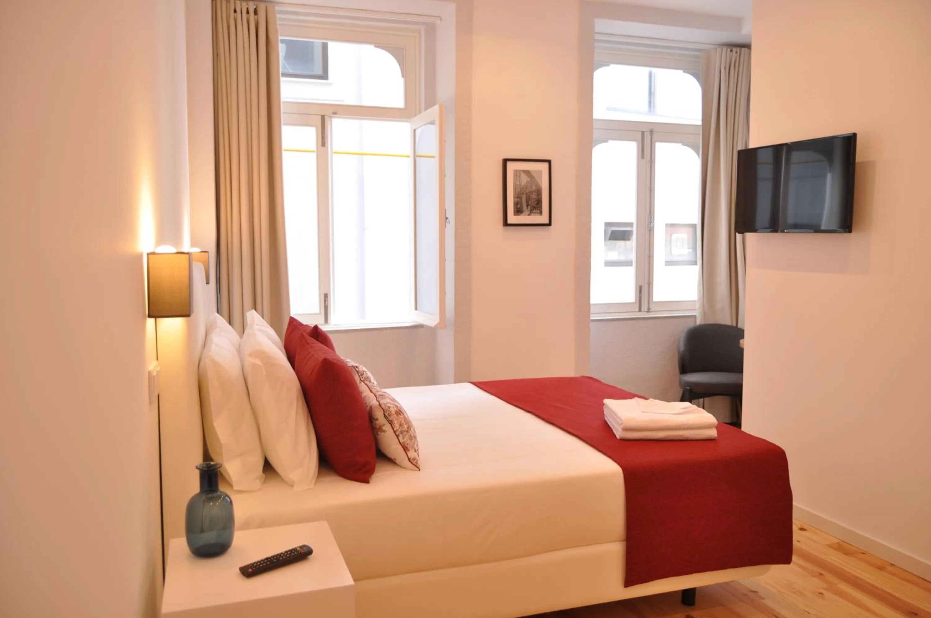 Bed in Mystay Porto Batalha