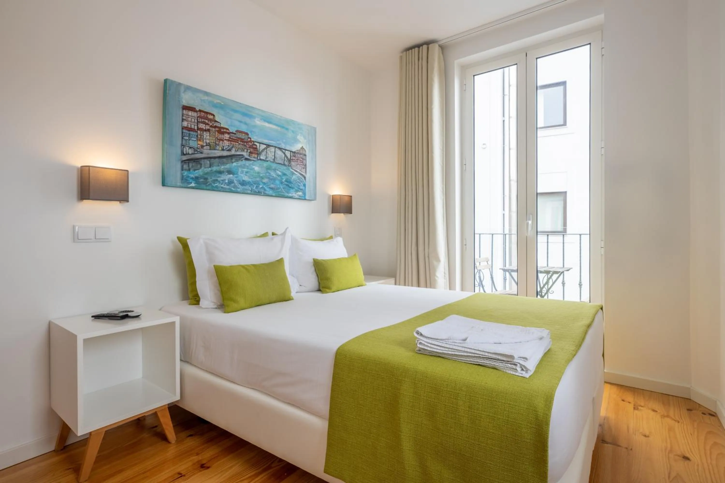 Bed in Mystay Porto Batalha
