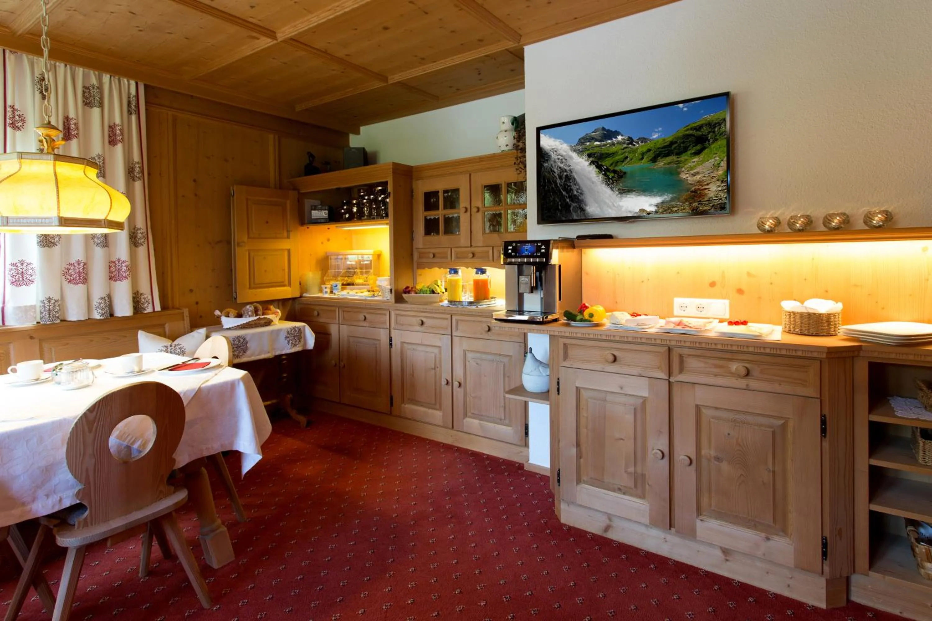 Buffet breakfast in Landhaus Zauser