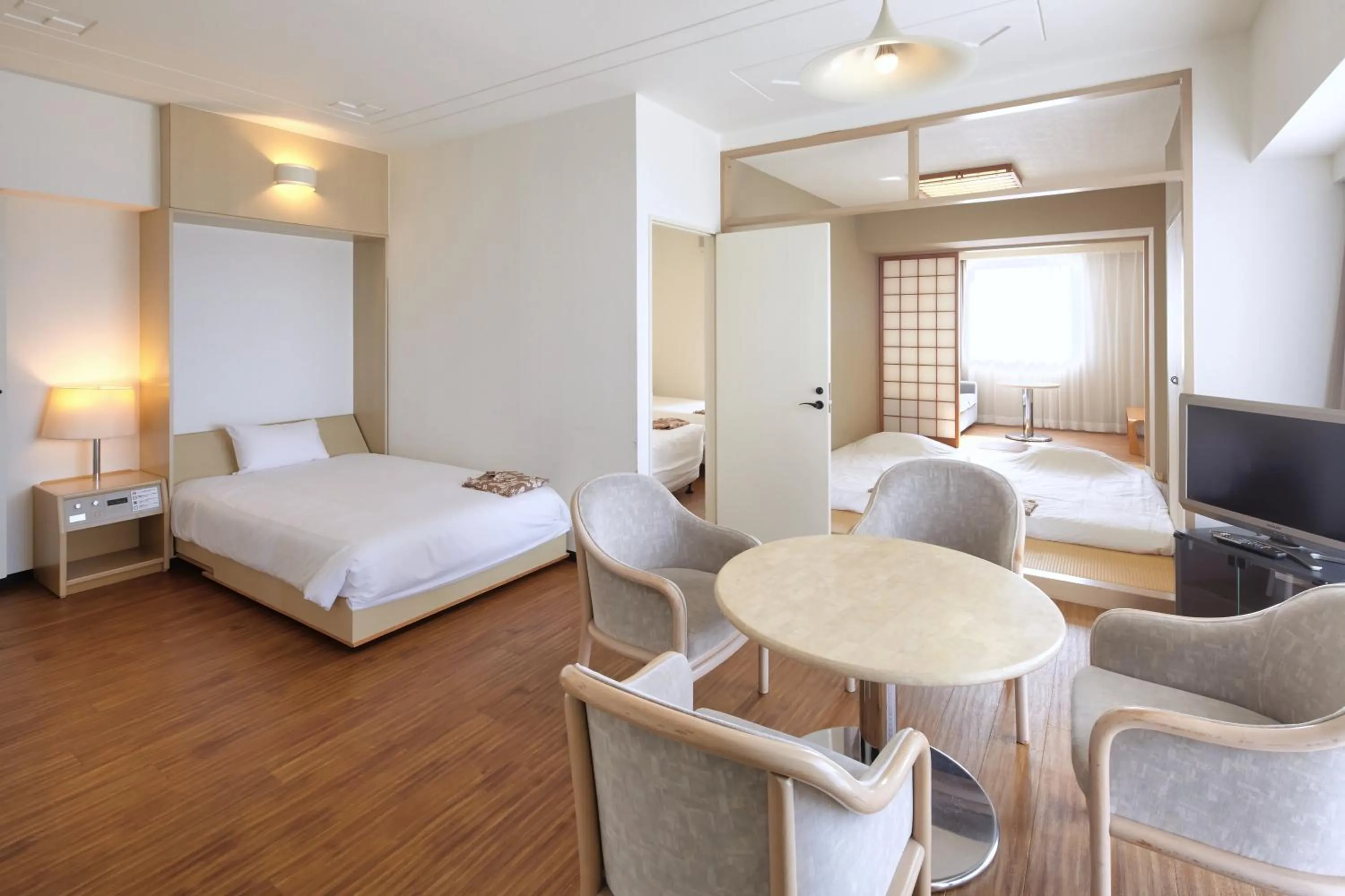 TV and multimedia, Bed in Hotel Mahaina Wellness Resorts Okinawa