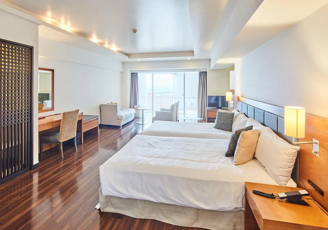TV and multimedia, Bed in Hotel Mahaina Wellness Resorts Okinawa