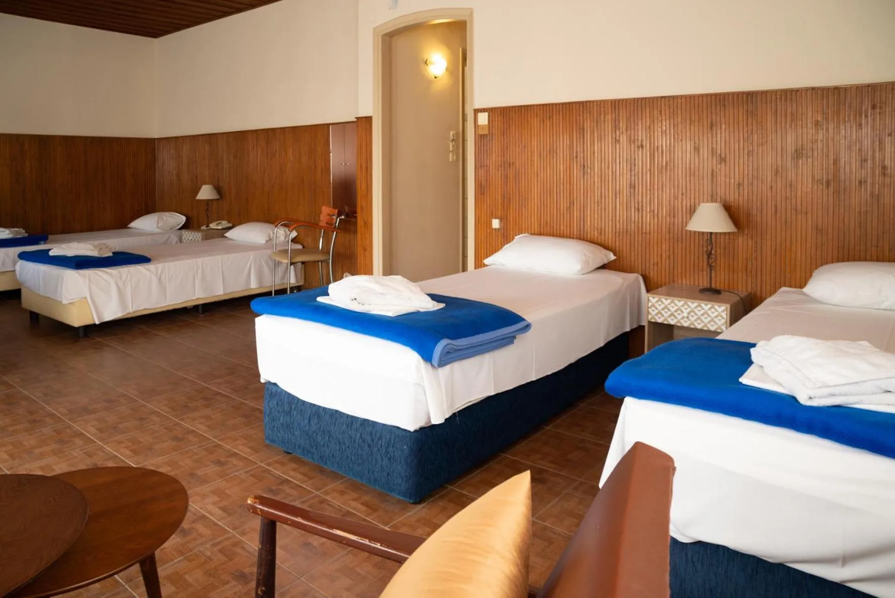 Photo of the whole room, Bed in Hôtel Argo