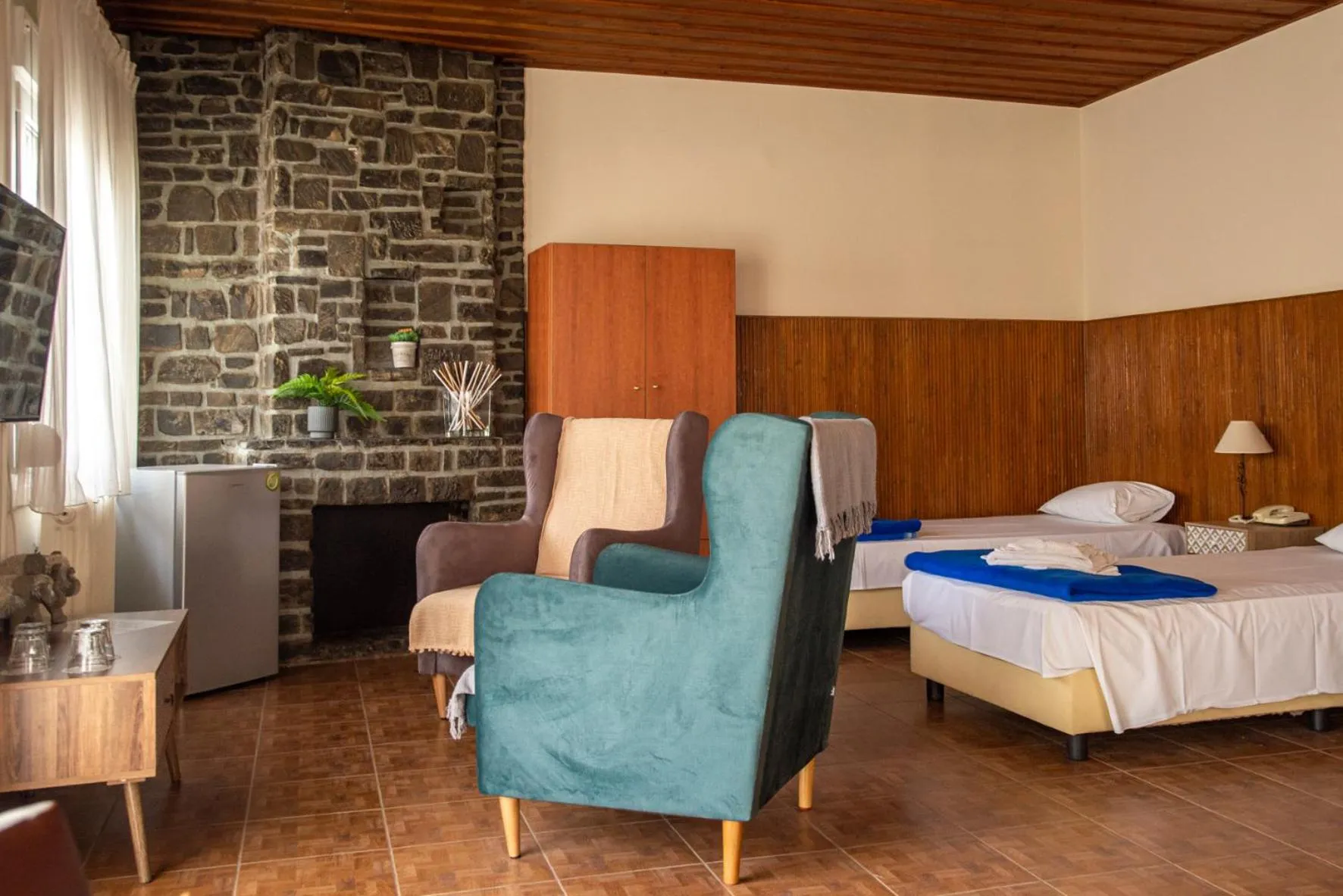 Photo of the whole room, Bed in Hôtel Argo