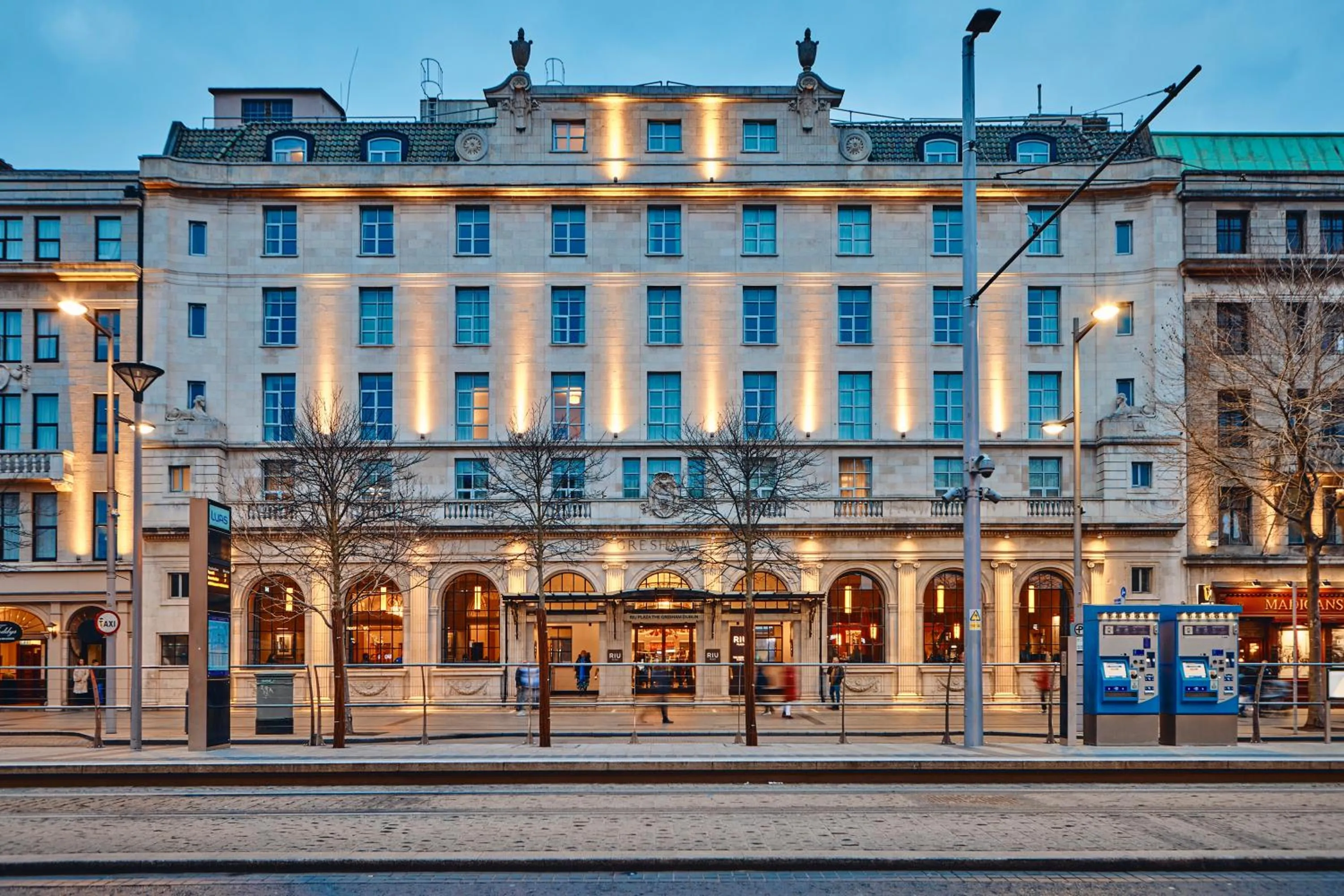 Property building in Riu Plaza The Gresham Dublin