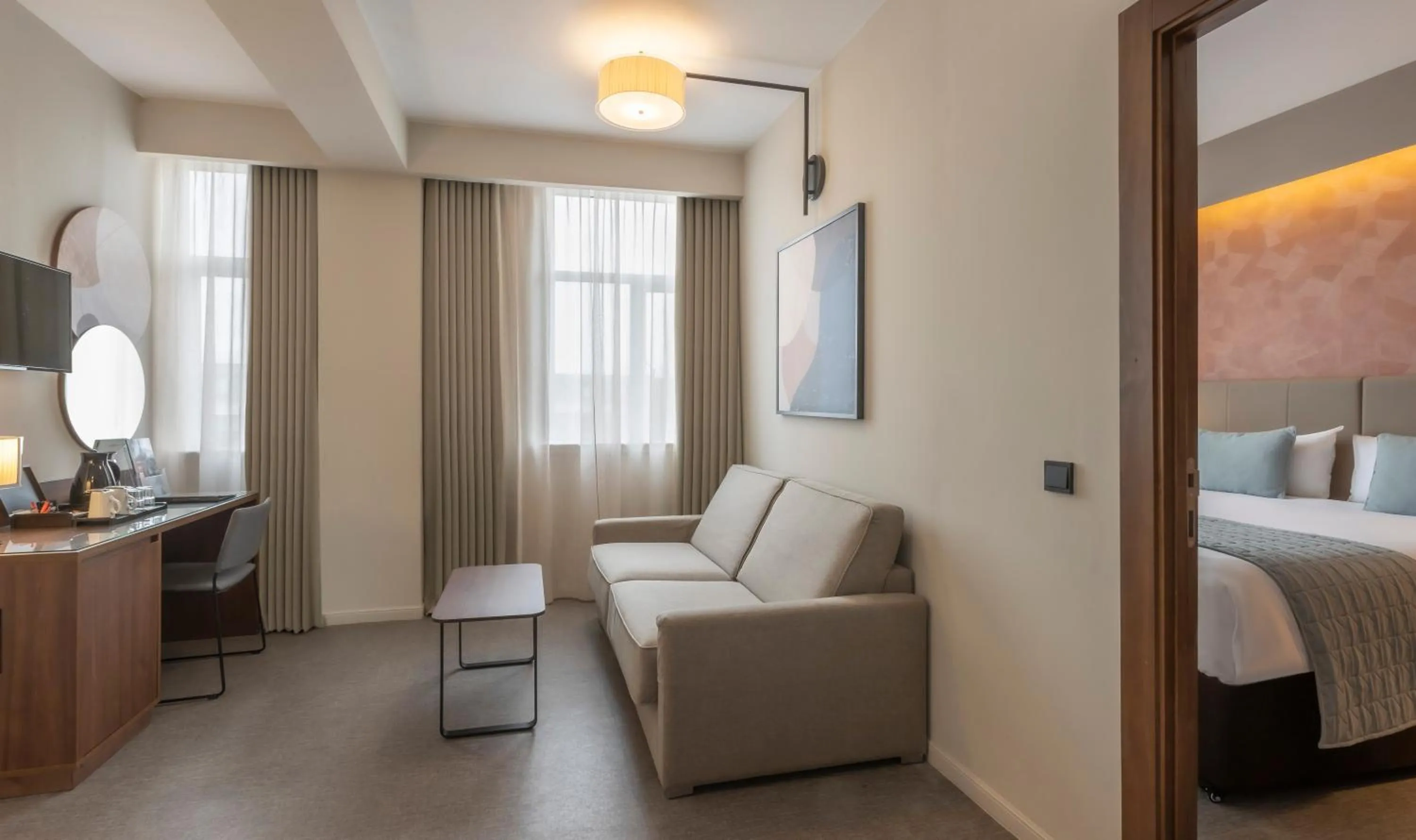 Bedroom, Bed in Riu Plaza The Gresham Dublin