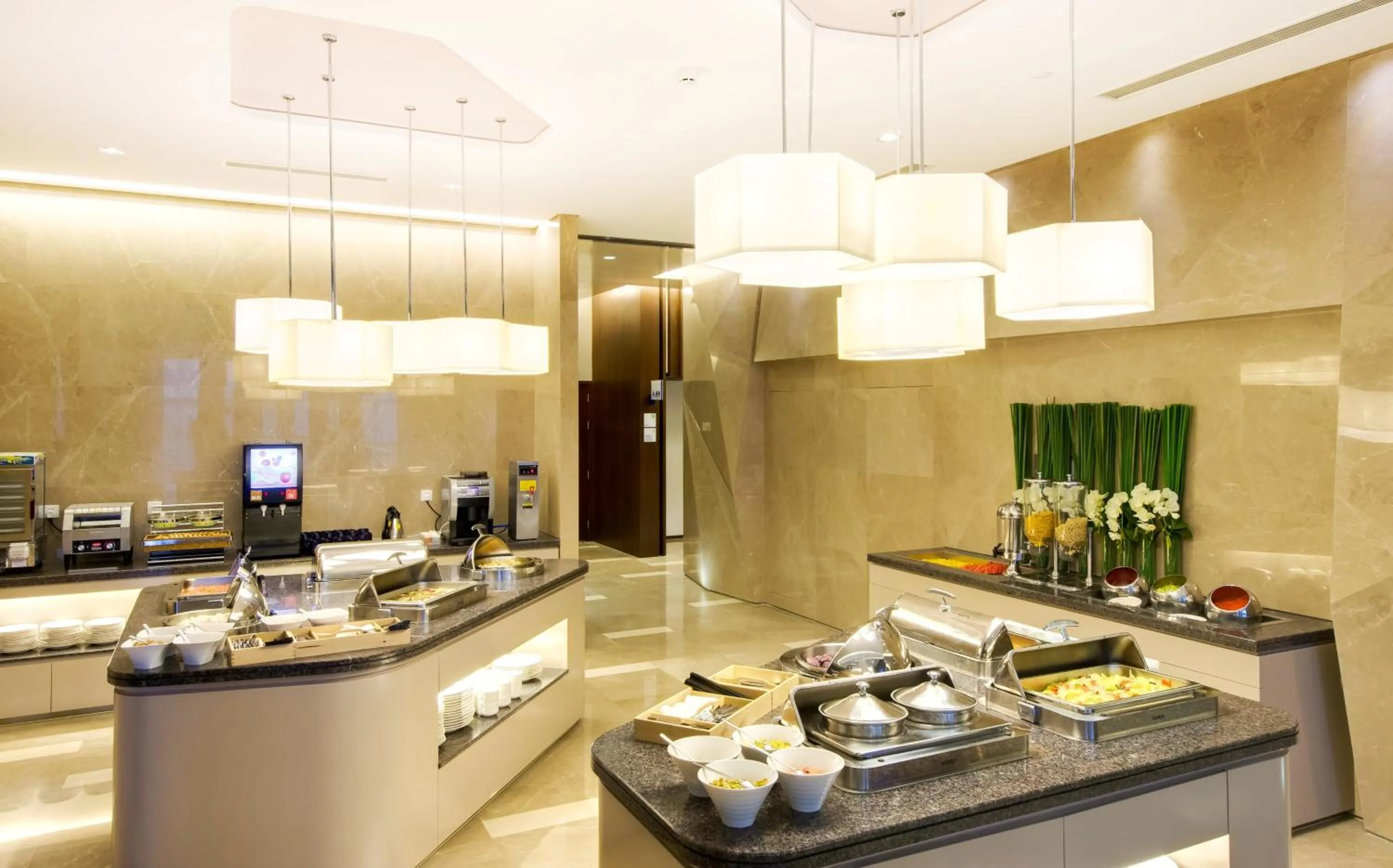 Breakfast in Holiday Inn Express Shanghai Jinsha by IHG