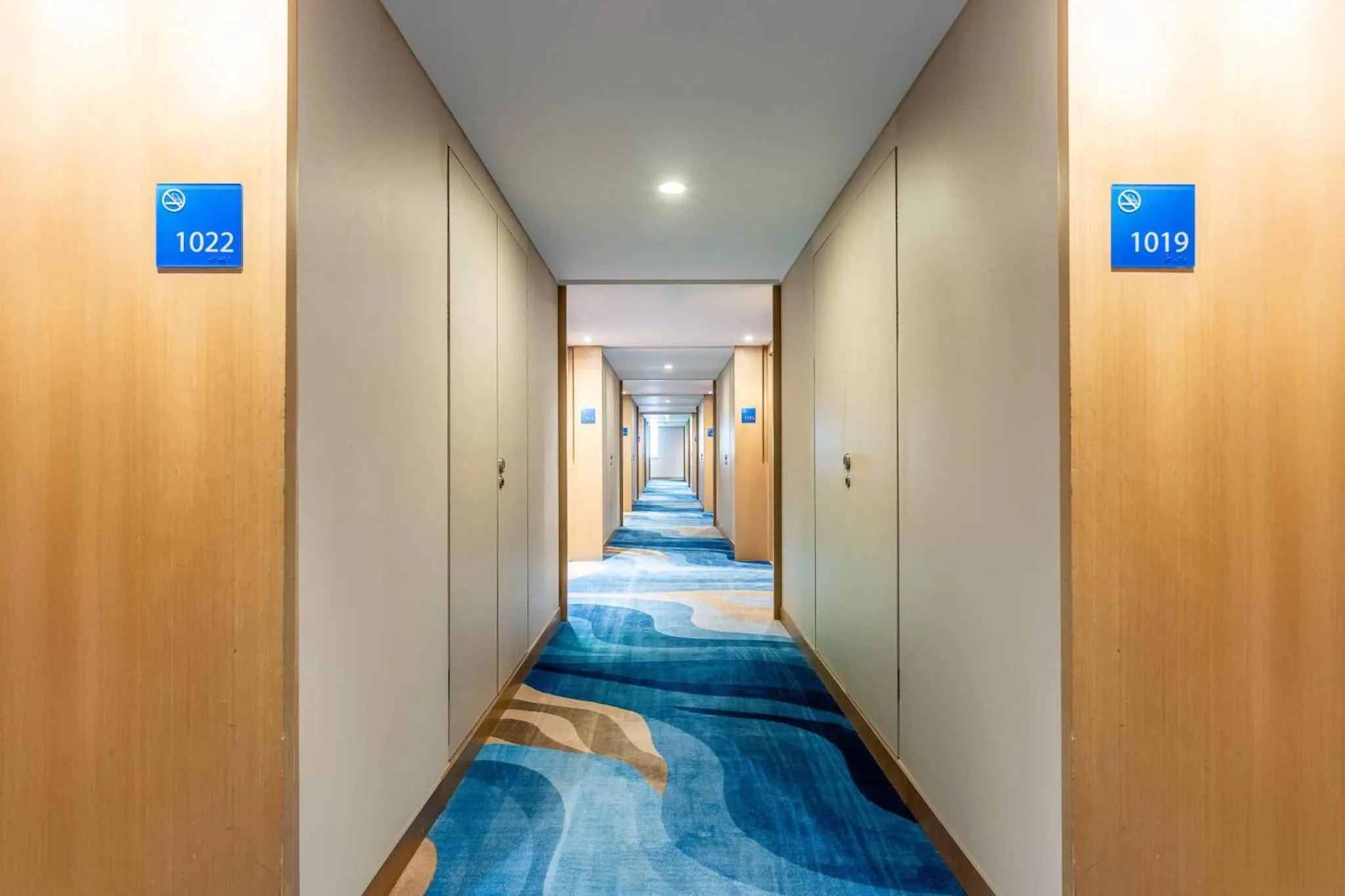 Lobby or reception in Holiday Inn Express Shanghai Jinsha by IHG