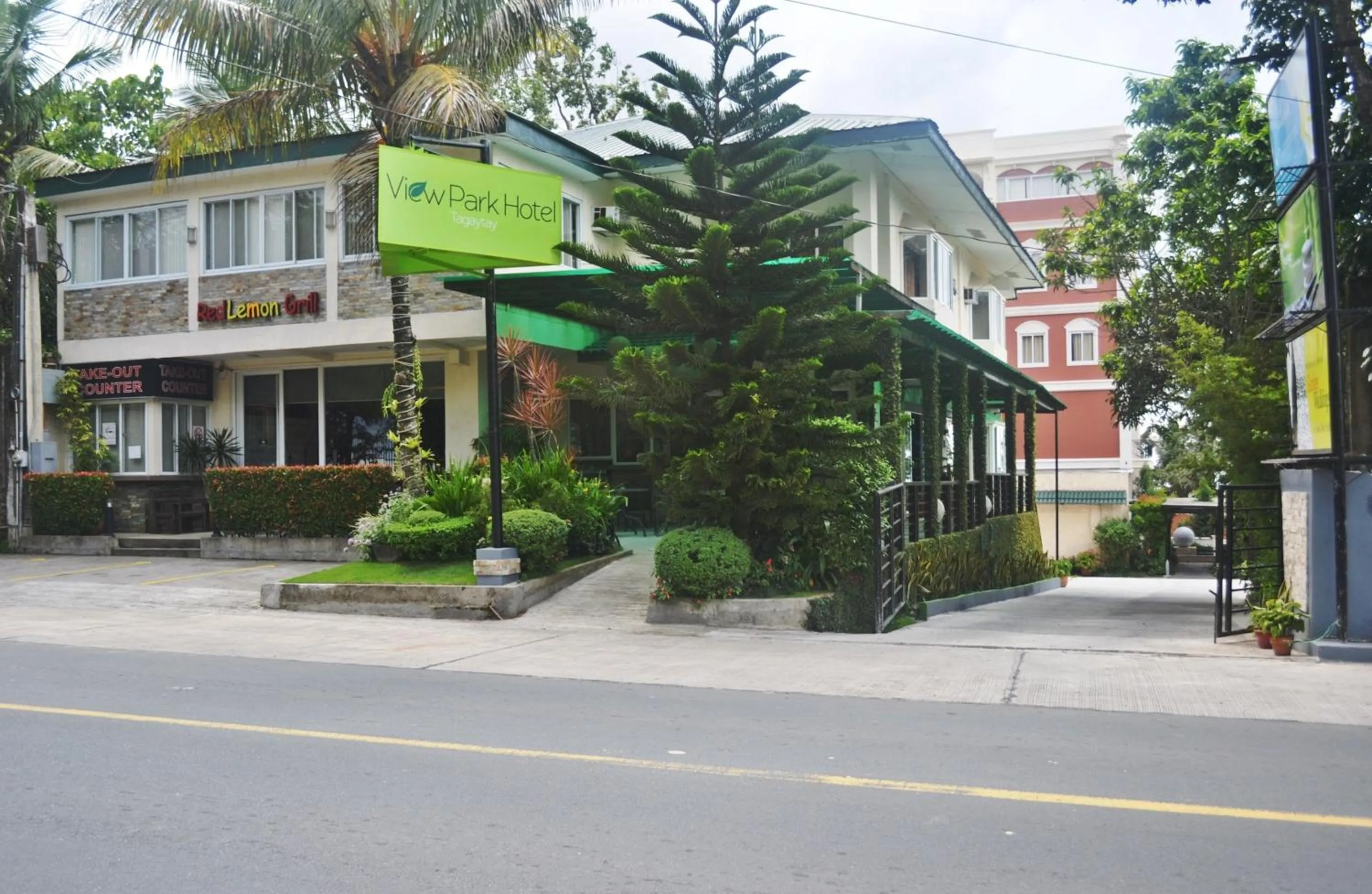 Facade/entrance in Viewpark Hotel Tagaytay