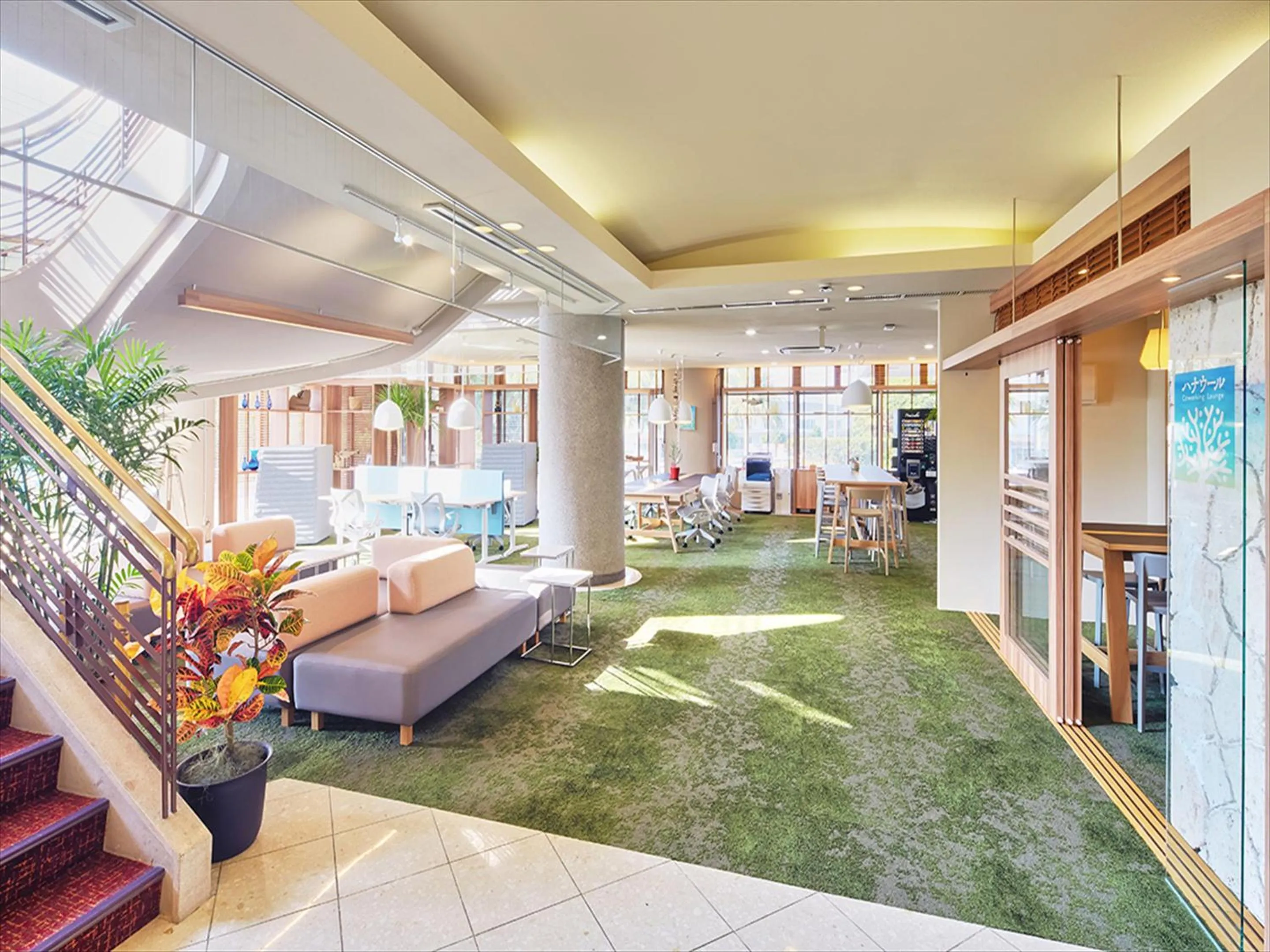 Business facilities, Bed in Hotel Yugaf Inn Okinawa