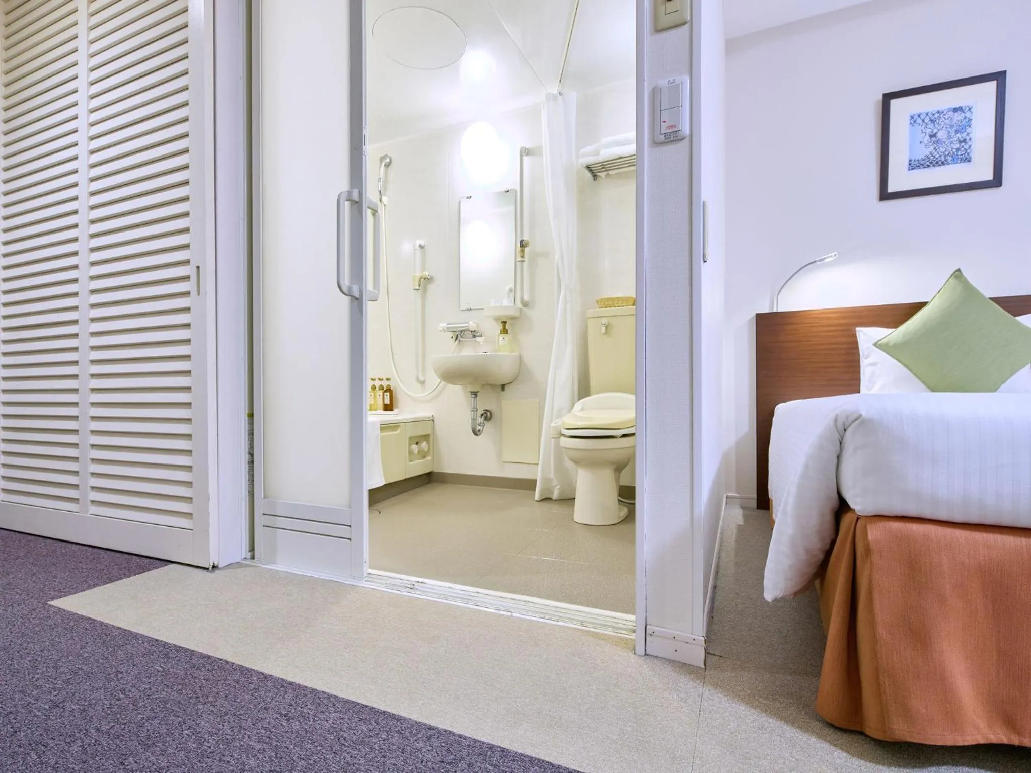 Bathroom in Hotel Yugaf Inn Okinawa