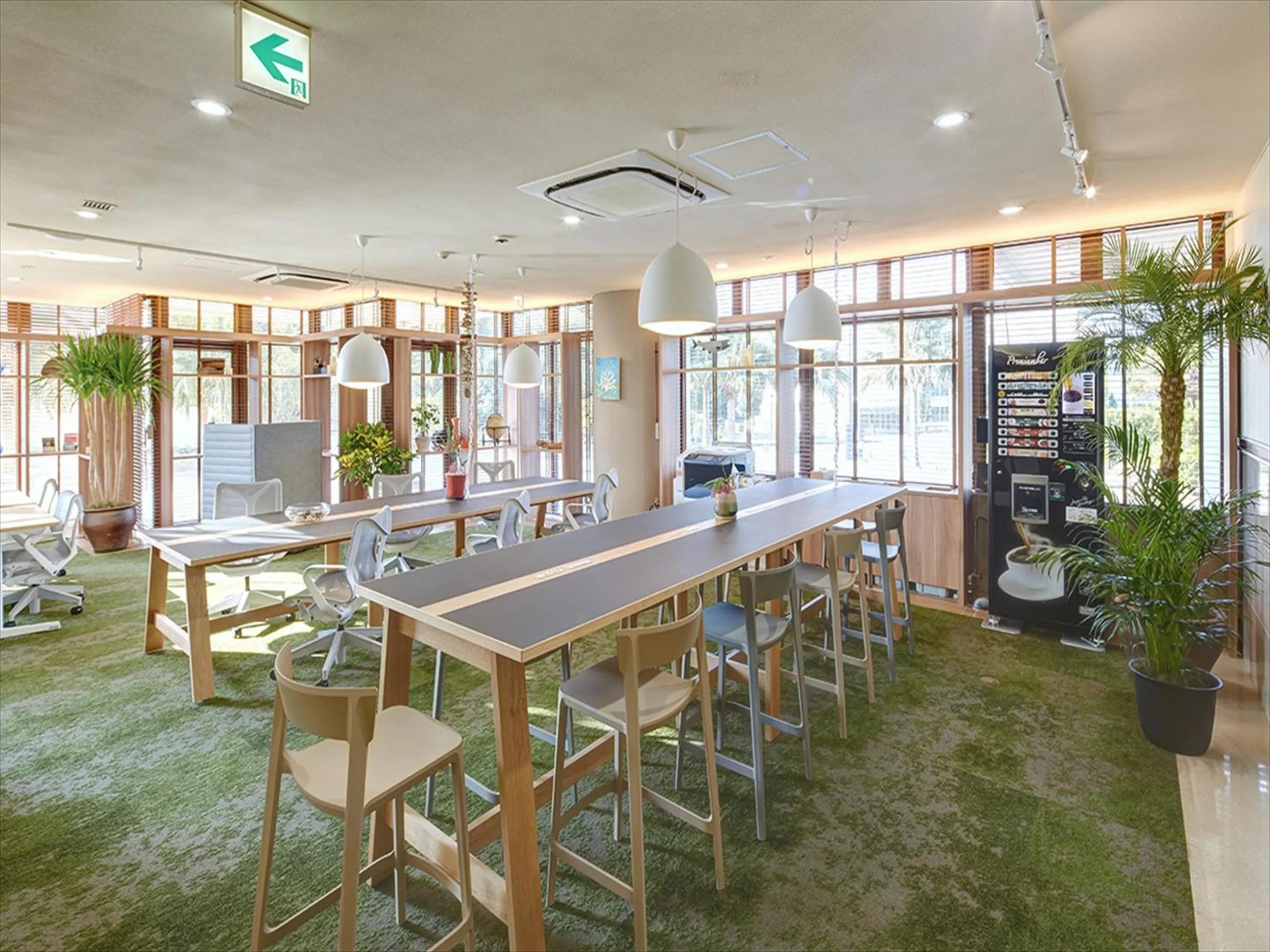 Lounge or bar in Hotel Yugaf Inn Okinawa