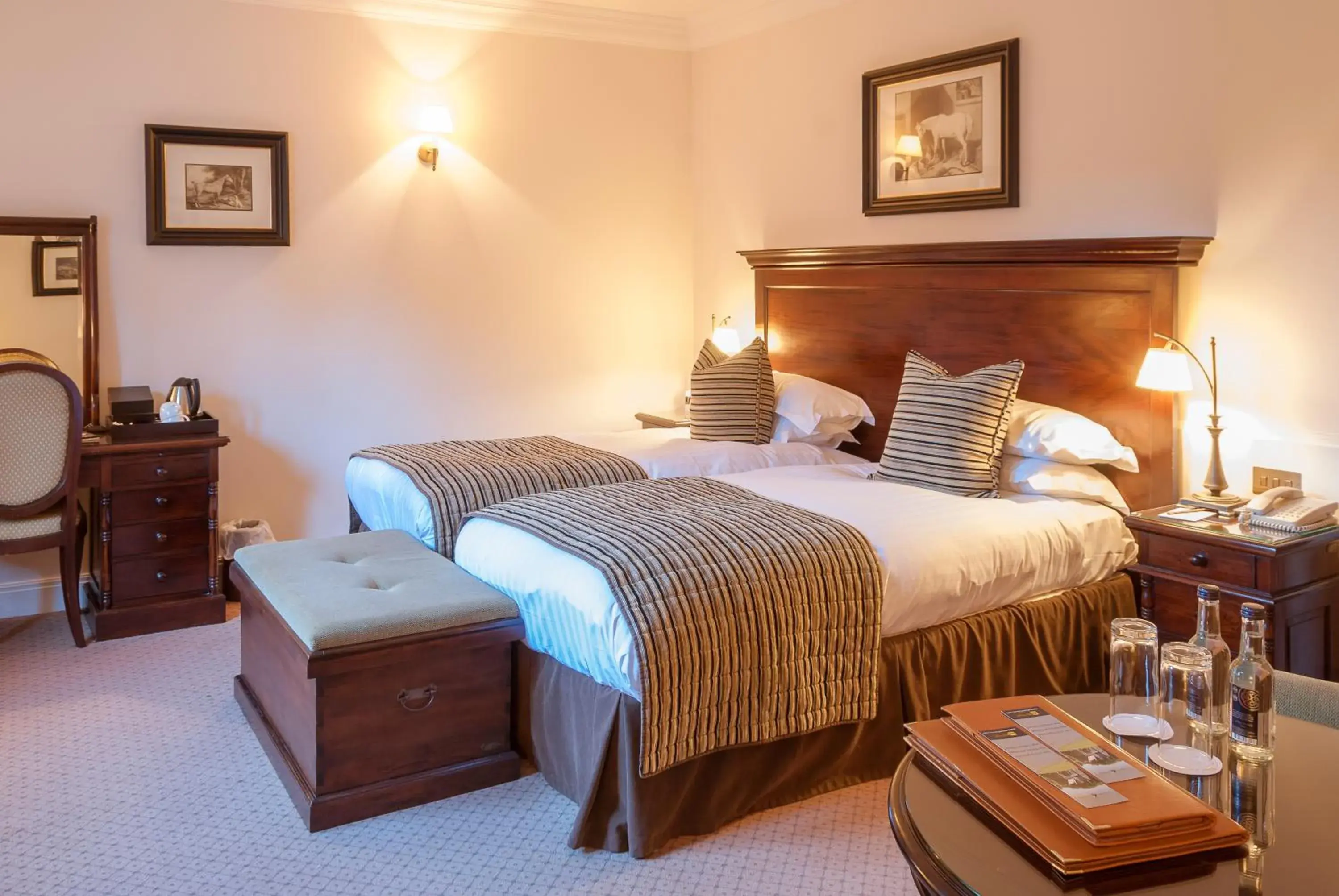 Superior Twin Room in Mount Falcon Estate Superior Twin Room in Mount Falcon Estate