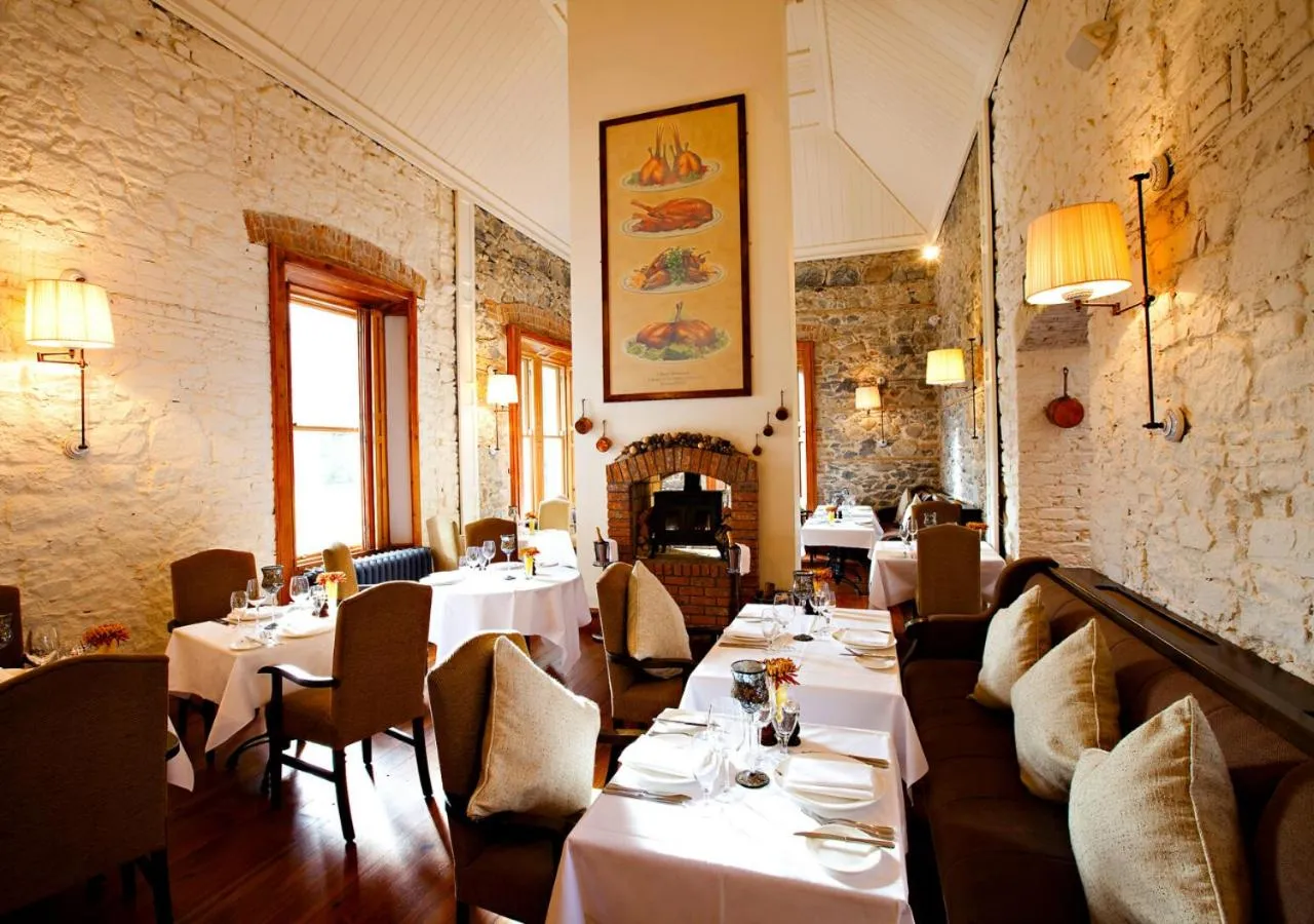 Restaurant/places to eat in Mount Falcon Estate