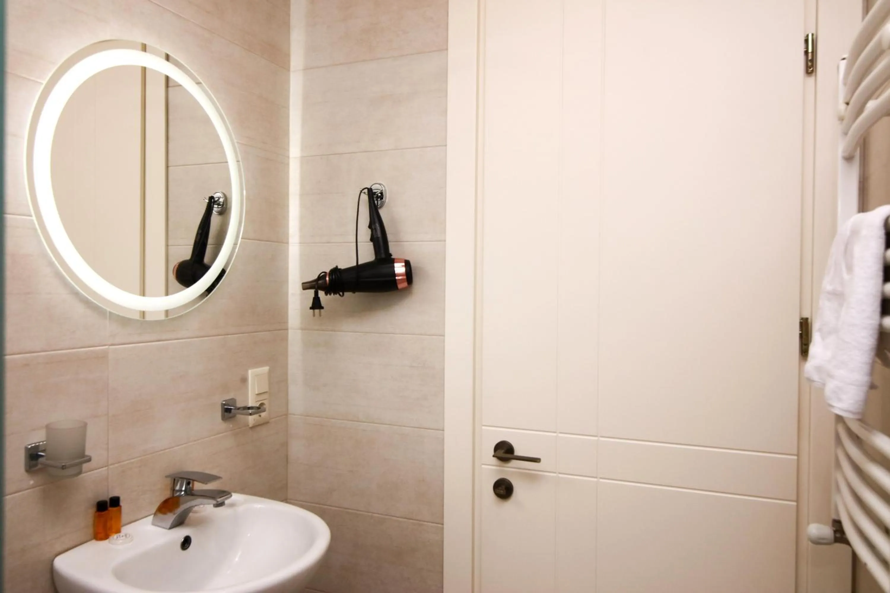 Bathroom in Hotel Avlabari Terrace
