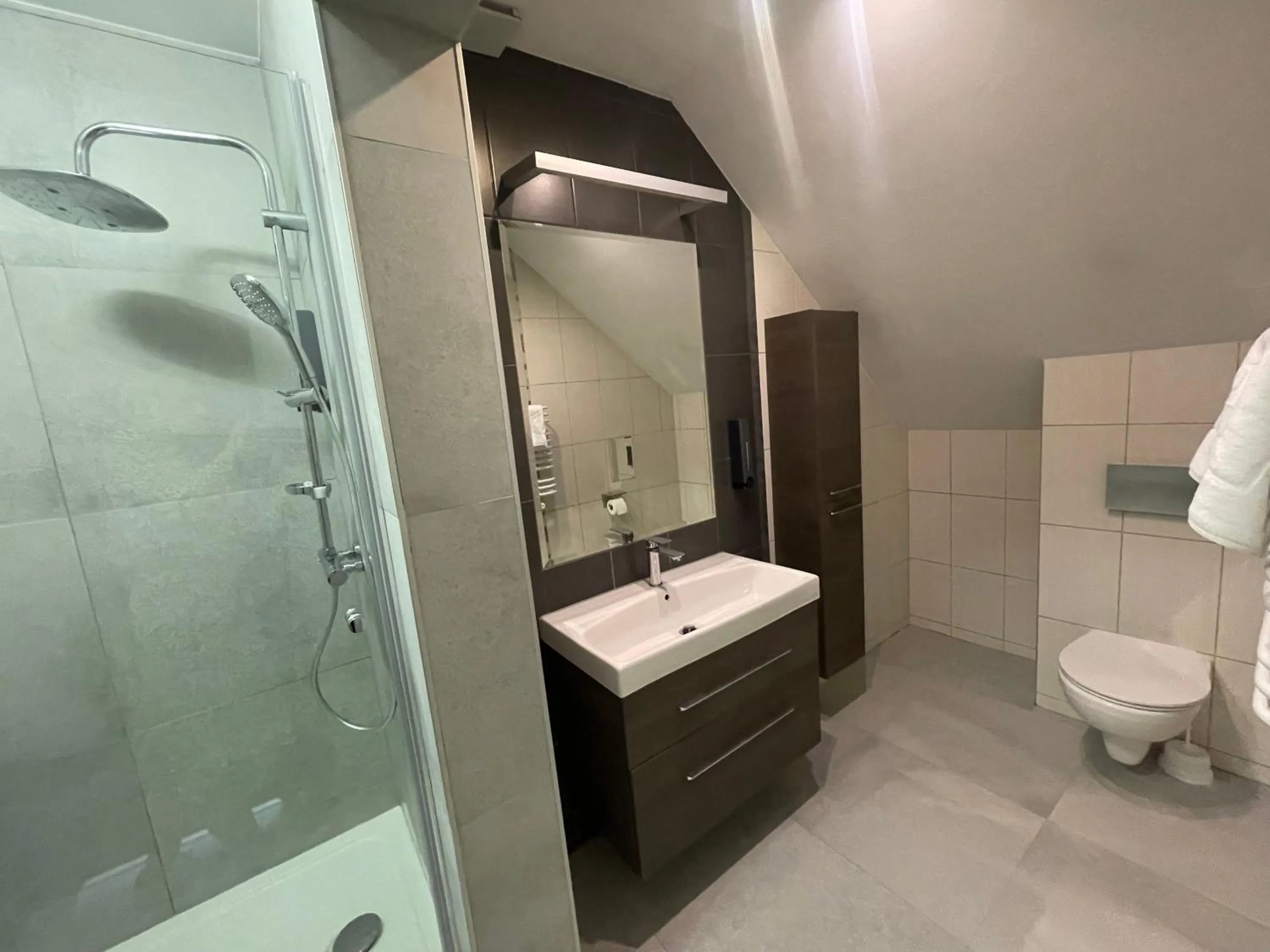 Shower in Hotel Santa Monica