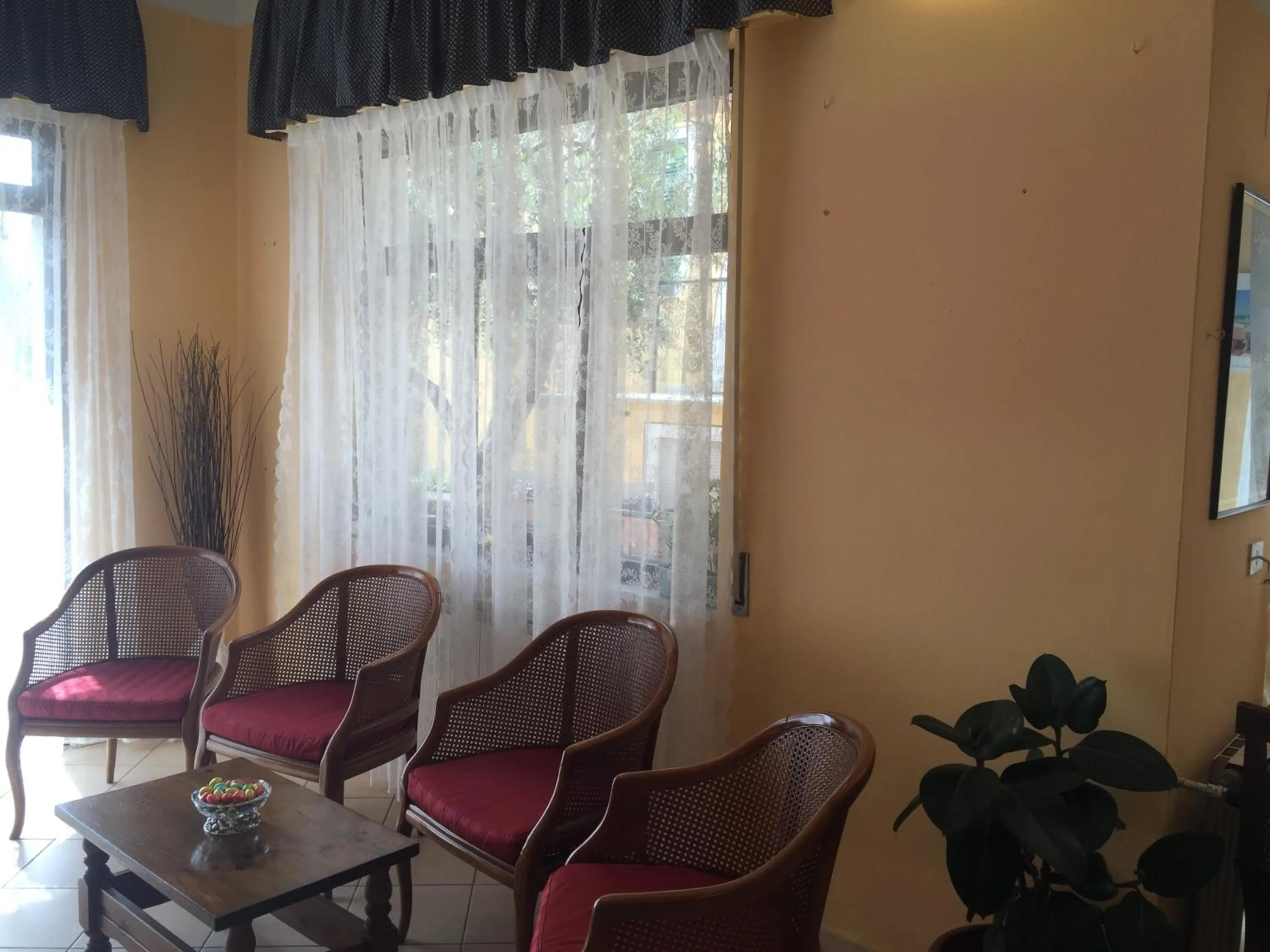 Seating area in Hotel Villa Elle