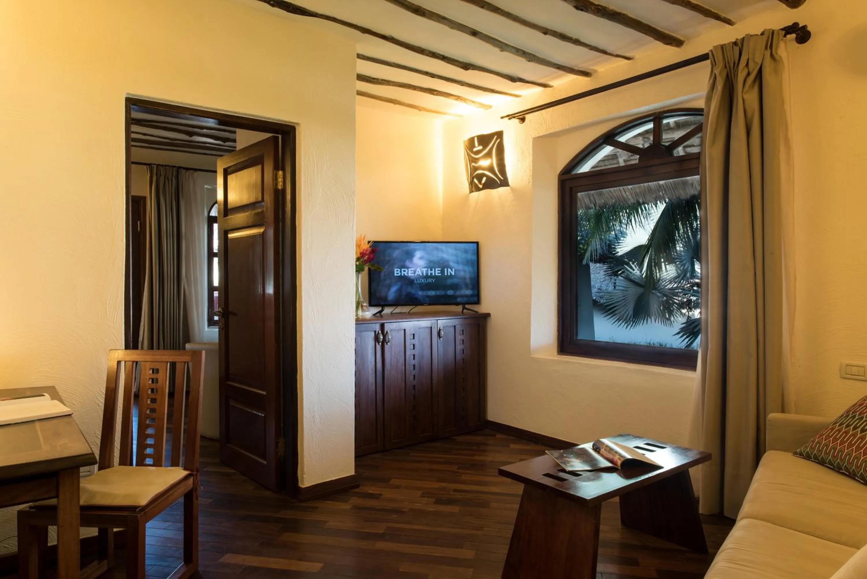 TV and multimedia in Essque Zalu Zanzibar