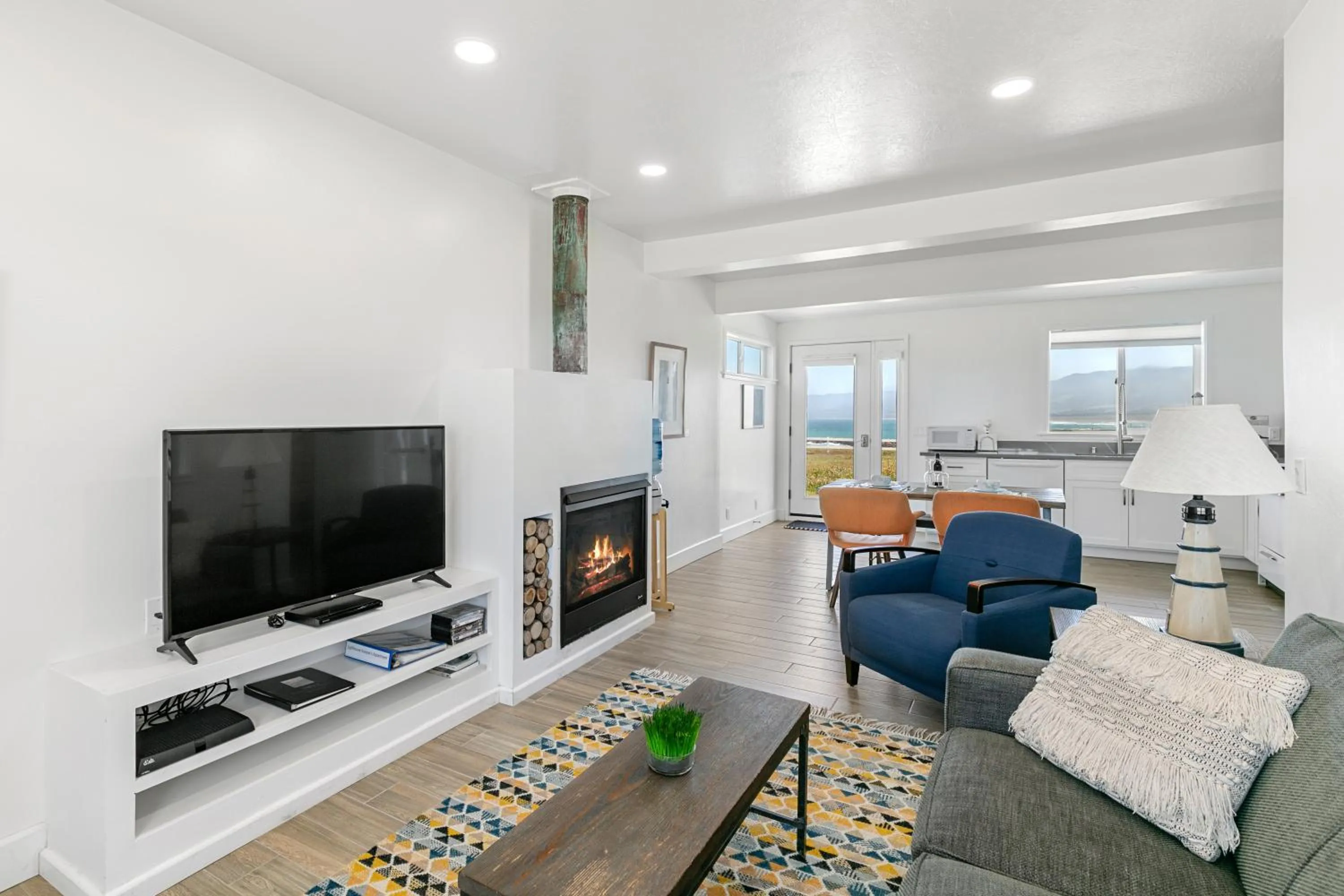 TV and multimedia in Point Arena Lighthouse