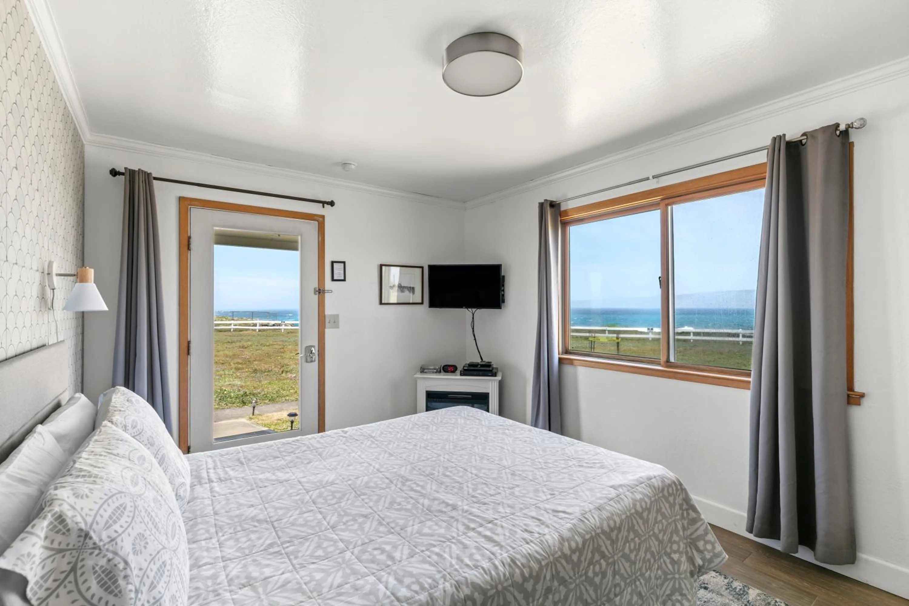 TV and multimedia, Bed in Point Arena Lighthouse