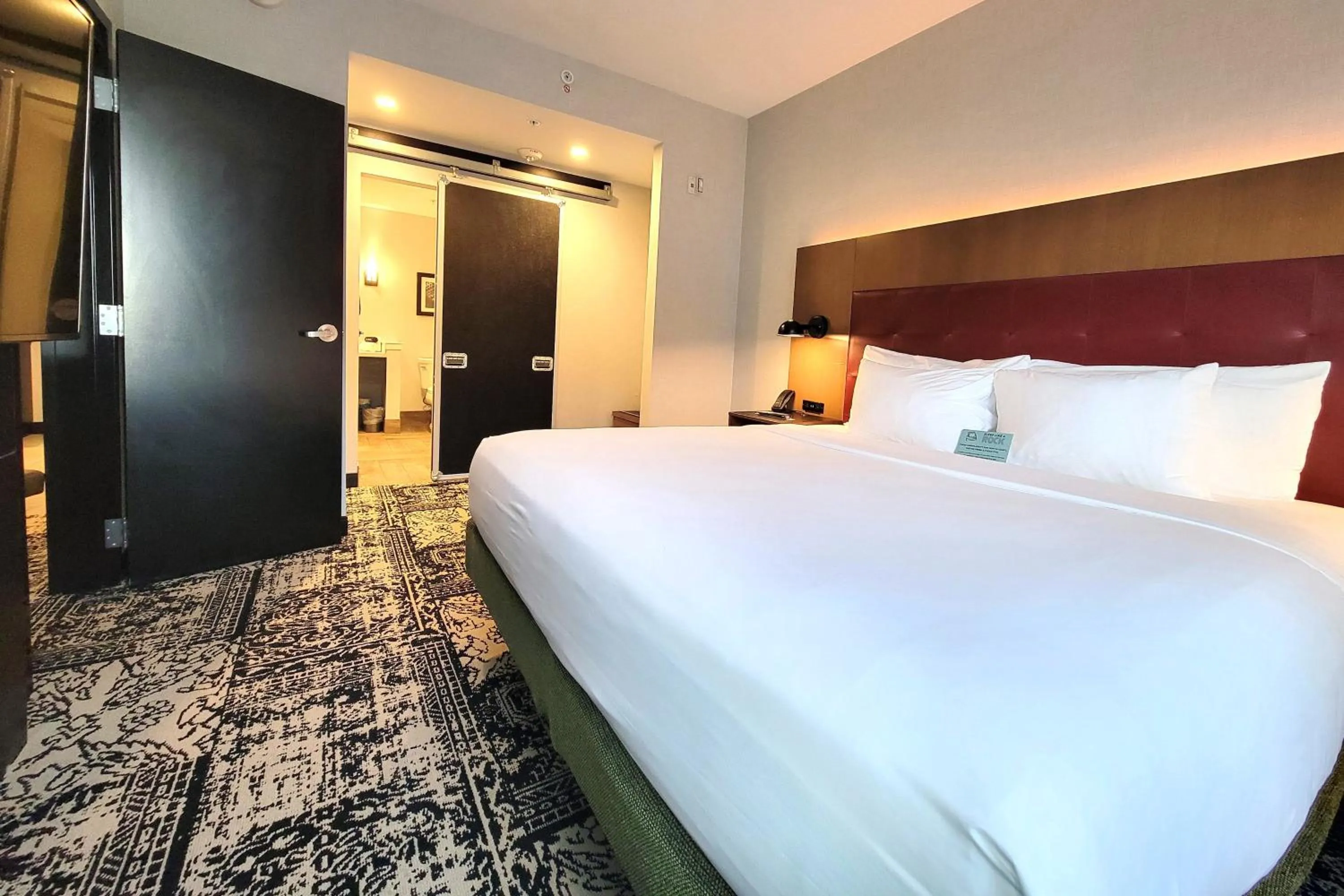 Bedroom, Bed in Hotel Rock Lititz