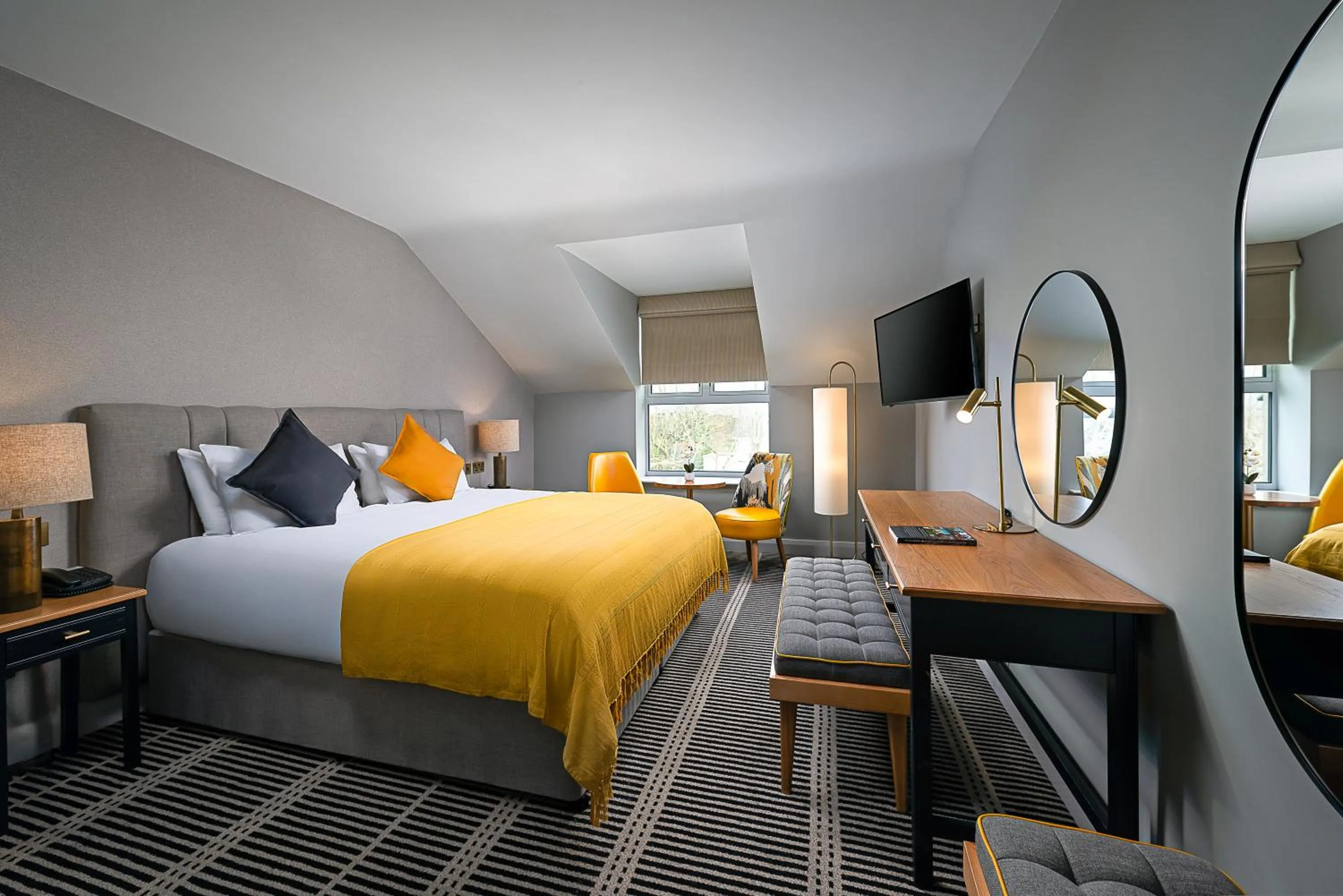 Bed in The Parkavon Hotel